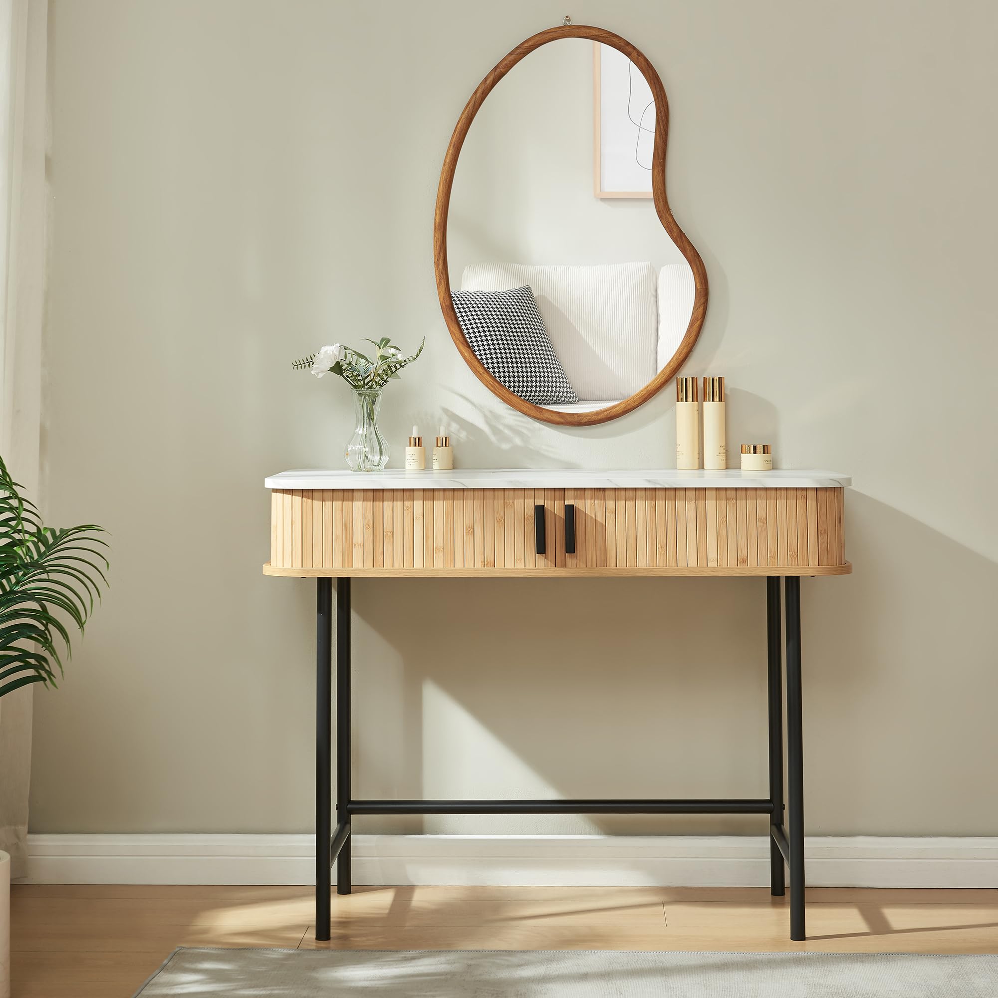 [en.casa] Consola Tvedestrand Versátil Mueble Recibidor Mesa de Entrada con 2 Compartimentos Cerrados Estable Diseño Atractivo Bambú Metal 100 x 50 x 76 cm - Mármol Blanco/Efecto Madera
