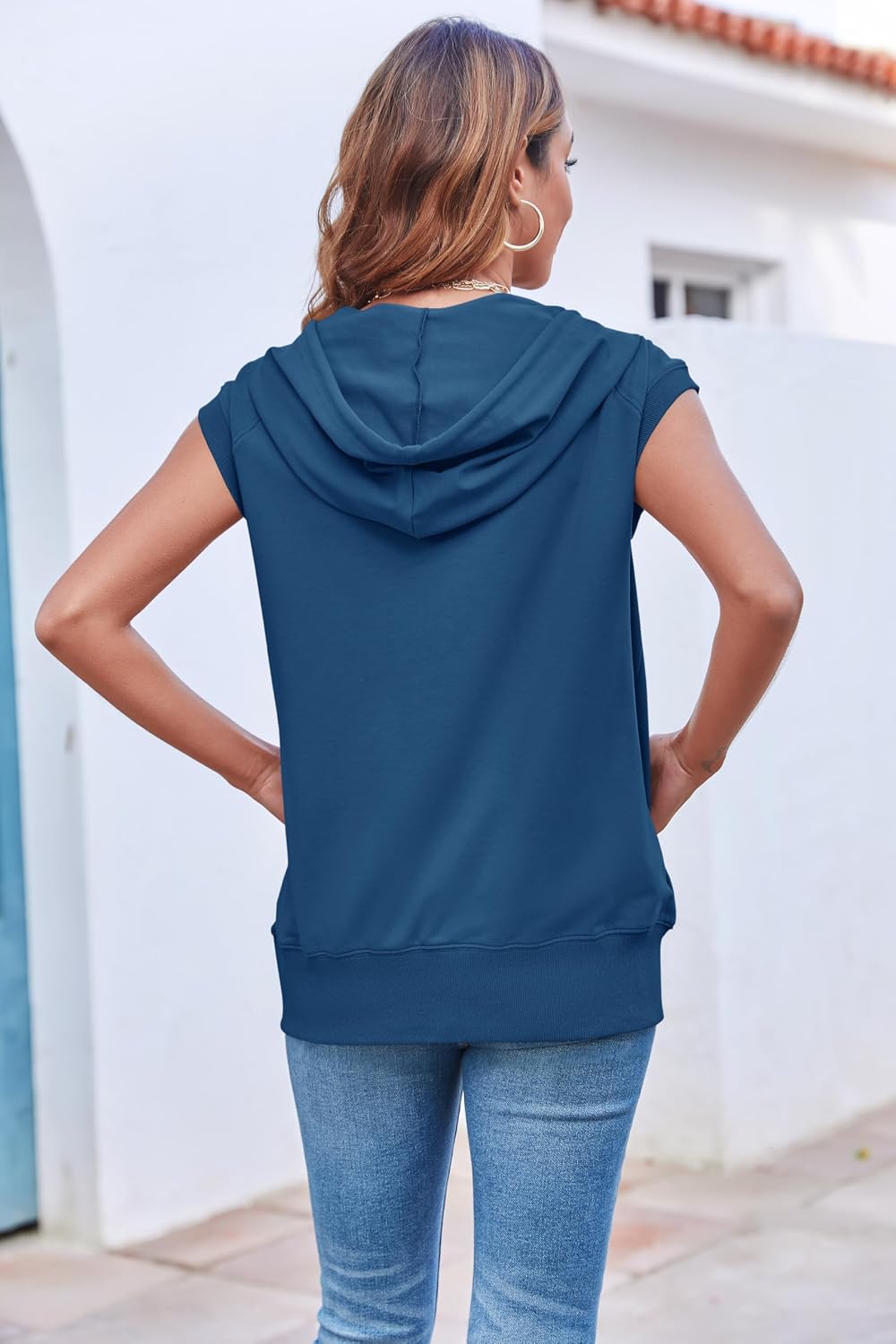 Fisoew Women's Sleeveless Zip Up Hoodies Casual Loose Fit Drawstring Sweatshirts Lightweight Jackets Vest with Pockets