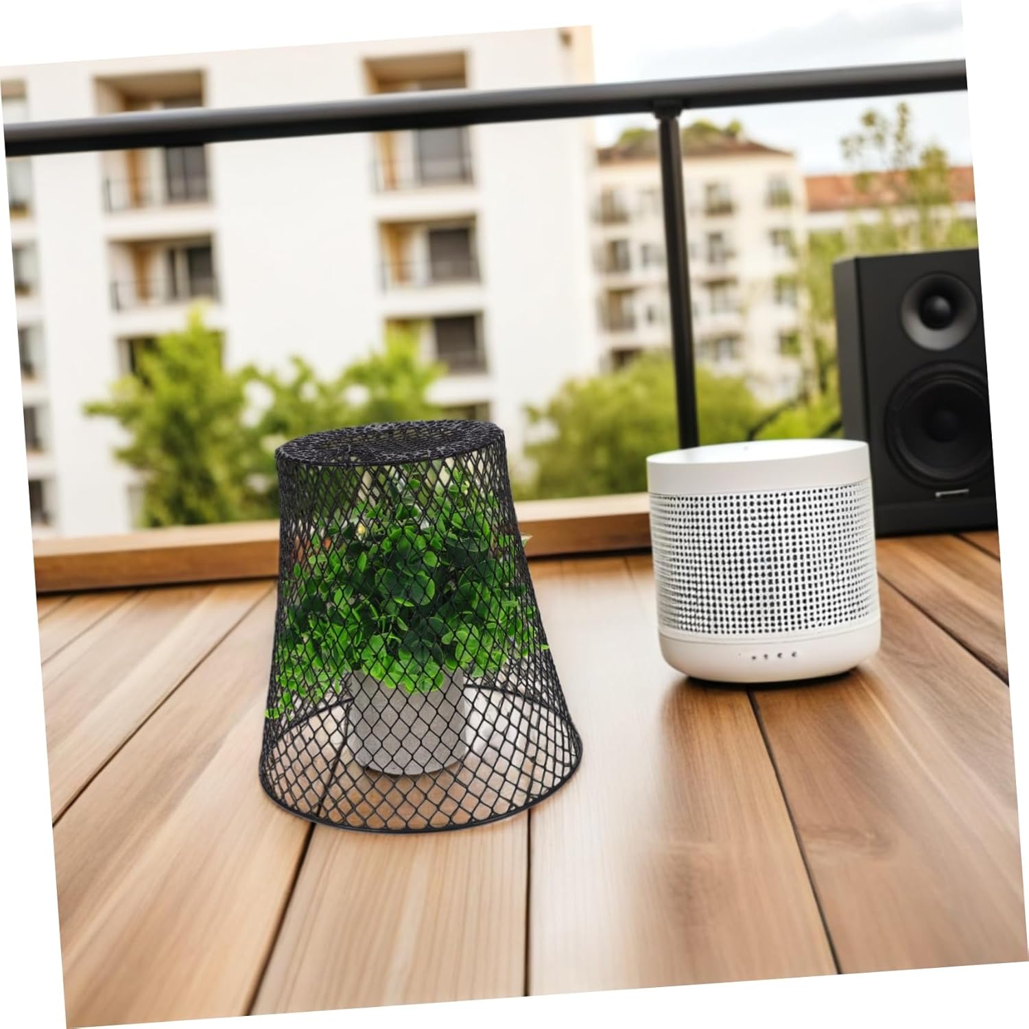 YARNOW Metal Cloche Baskets Chicken Wire Cloches for Plants Garden Cages Netting Fruit Cage Netting Seedling Plant Protectors Weatherproof Iron Garden Tool