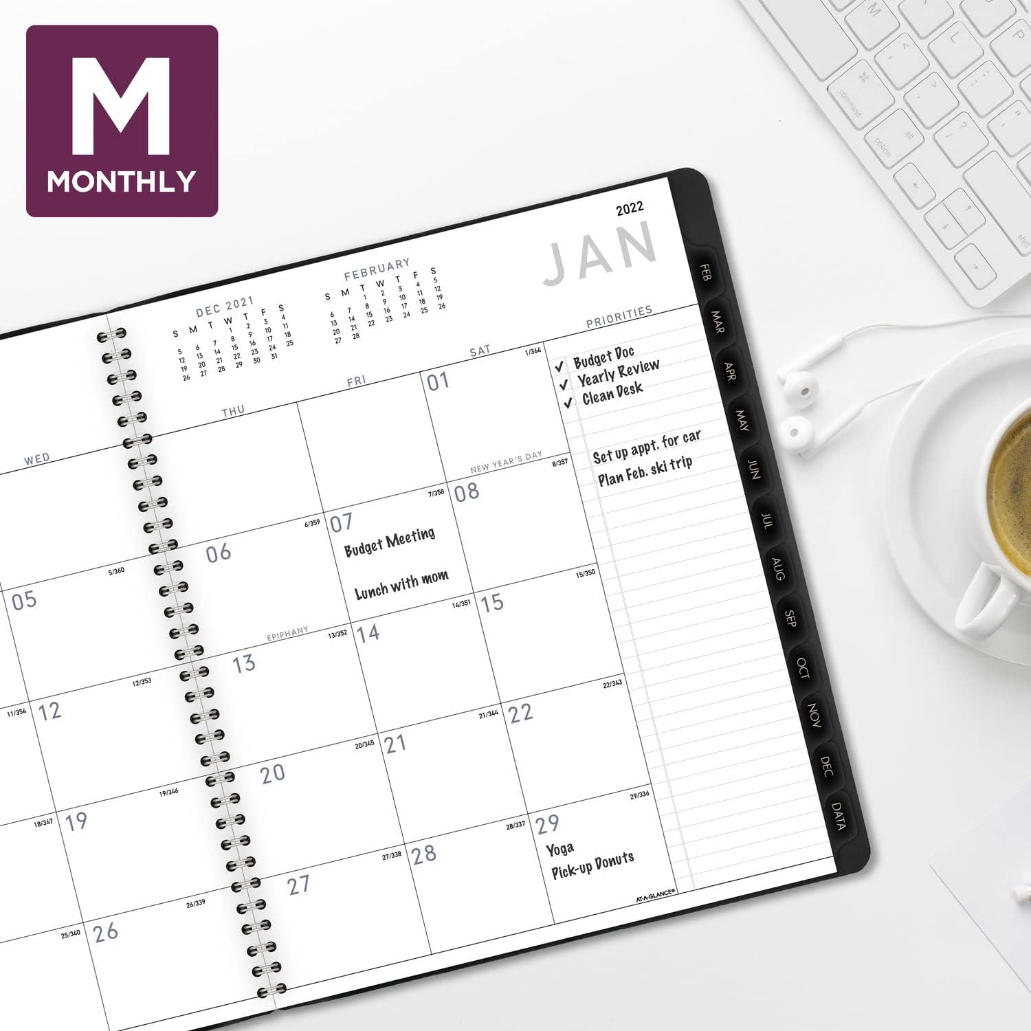 2022 Monthly Planner by AT-A-GLANCE, 9” x 11”, Large, Includes Monthly Tabs, Pockets, Spiral Bound for Students, Teachers, School Assignments, Black (70260X05)