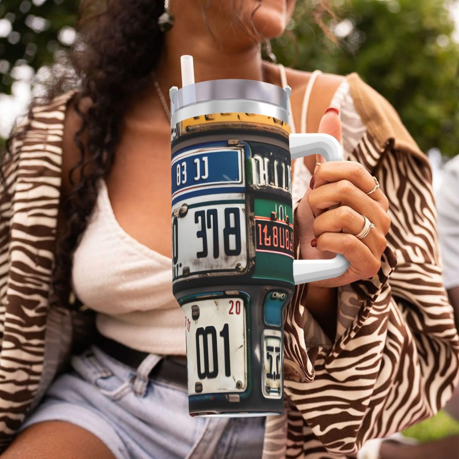 Trinkflasche mit altem Nummernschild, Edelstahl, doppelwandig, isoliert, mit Griff und Strohhalm-Deckel, 1,2 l