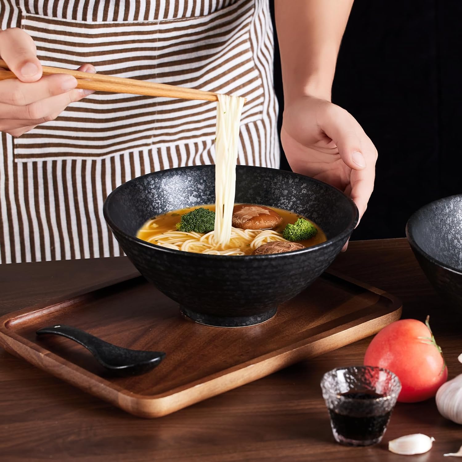 Japanese Ramen Bowl Set 2PCS, 40oz Large Ceramic Noodle Bowls with Chopsticks and Spoons for Pho, Udon, Rice, Pasta – Microwave & Dishwasher Safe (Black(2 pieces))