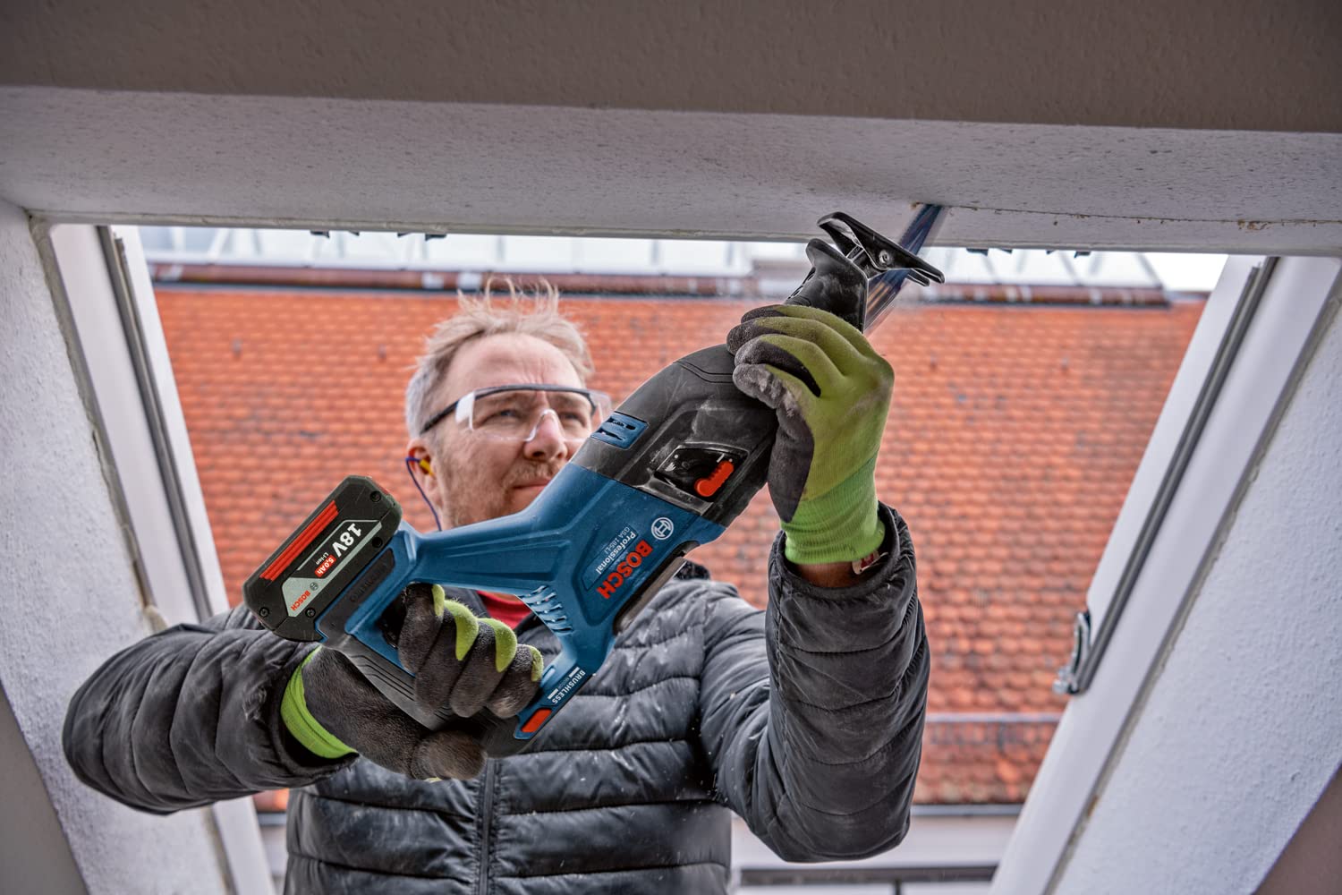 Bosch Professional 18V System scie sabre sans-fil BITURBO GSA 18V-28 (sans batterie ni chargeur)