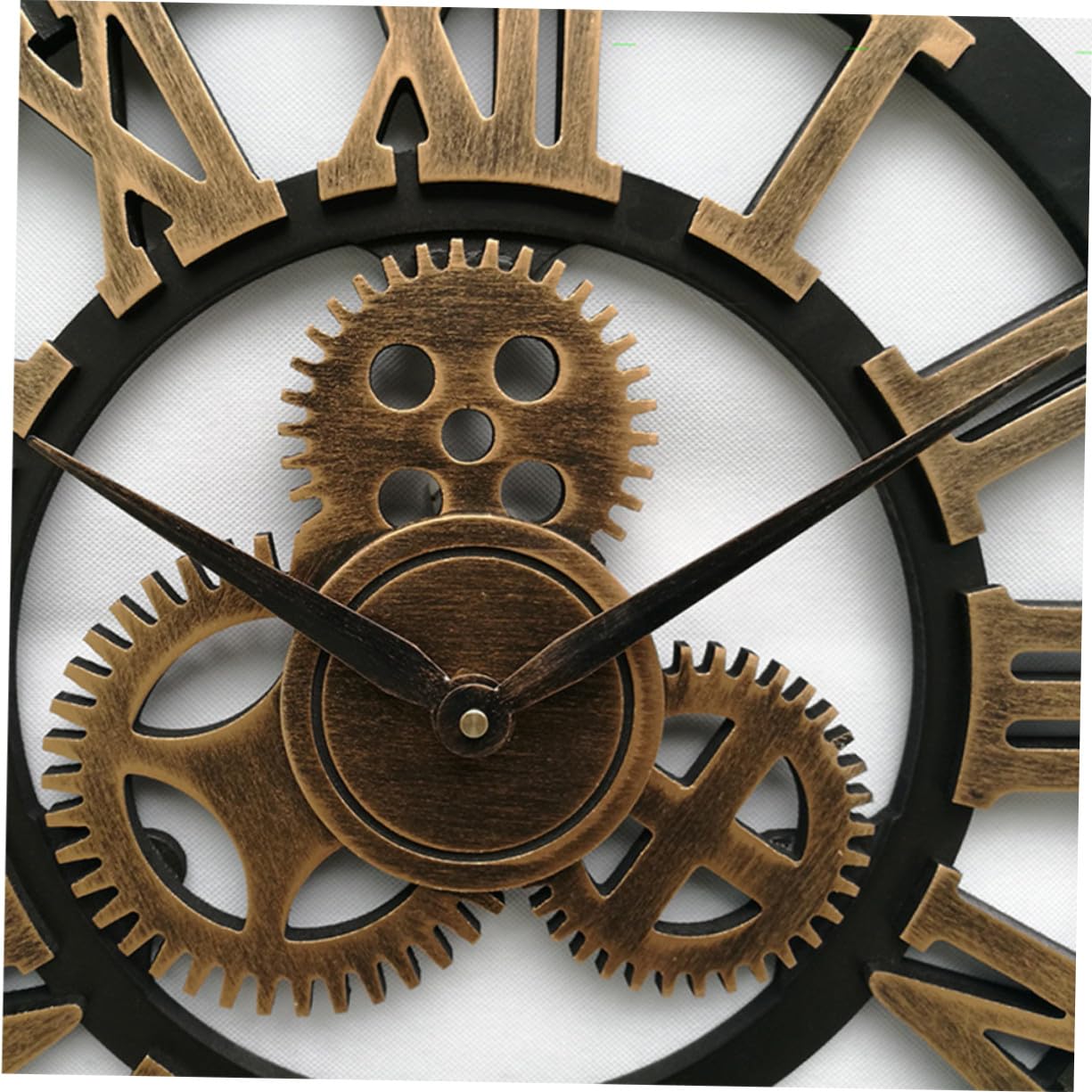 DOITOOL Wanduhr Vintage im Industriestil aus Goldenem Metall Leise ohne Tickgeräusche 34cm Kreative Hängeuhr für Wohnzimmer oder Büro