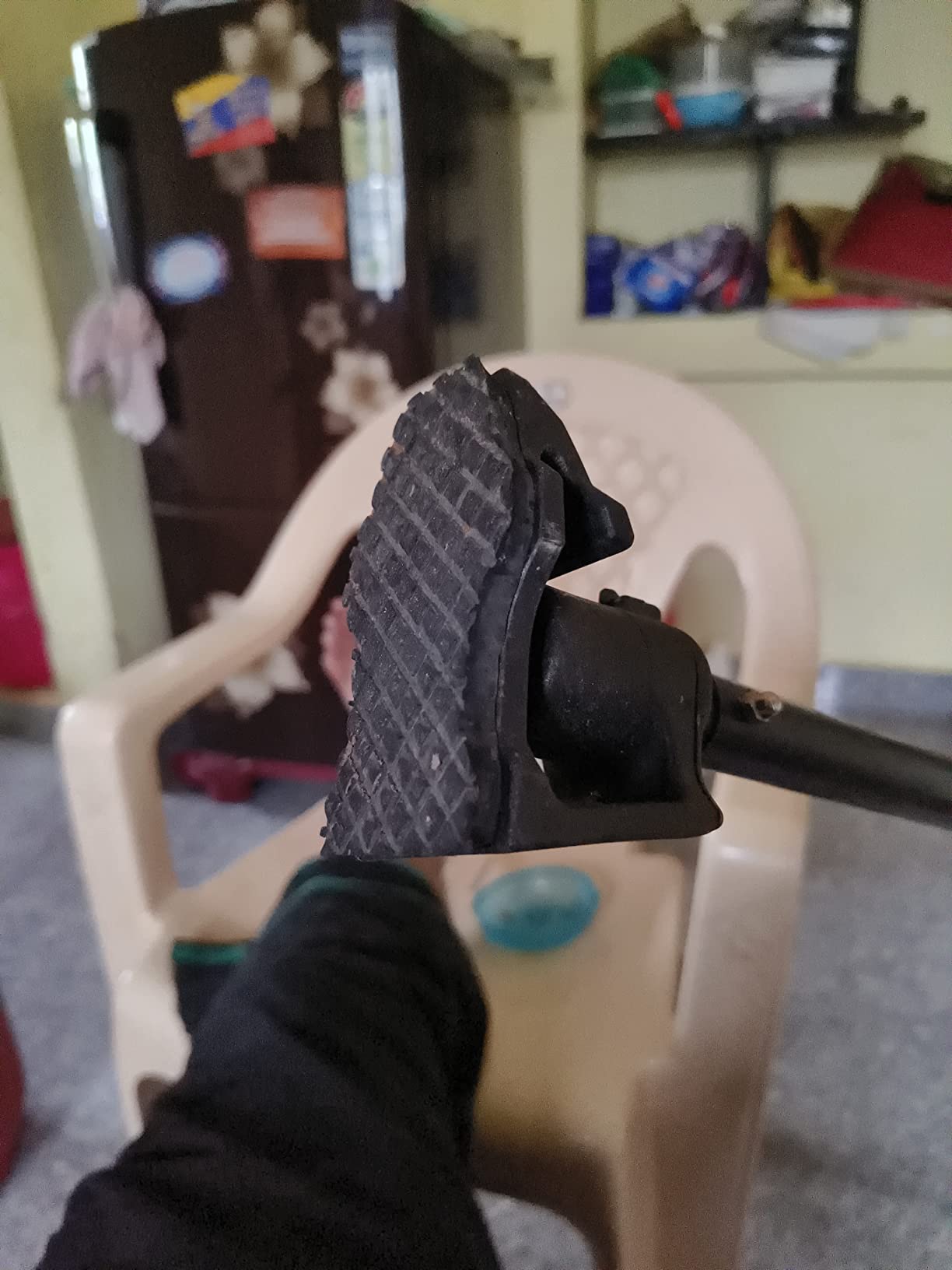 Flexmo Premium Anti Slip Crutch Tips Medium, Black (1 Pair) Amazon