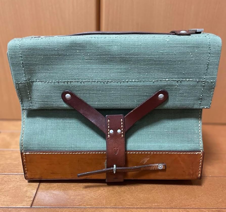 希少　スイス軍　ツールバッグ　ヴィンテージ　ミリタリー  実物　サバゲー Amazon.co.jp: スイス軍 ツールバッグ ヴィンテージ ミリタリー