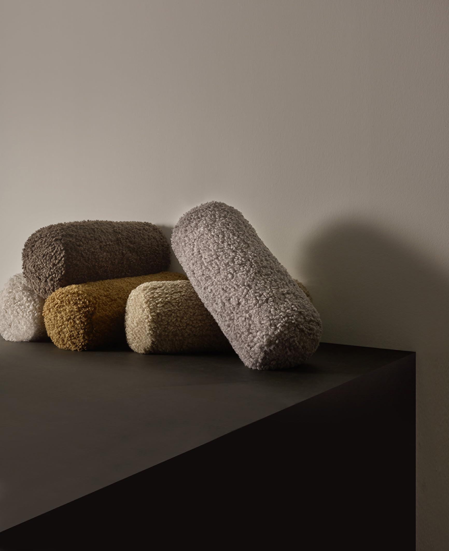 blomus Bolster -Teddy- | Nackenrolle & Sofakissen | 20H x 51B x 20L cm | Farbe Moonbeam | Dekokissen Wohnaccessoire