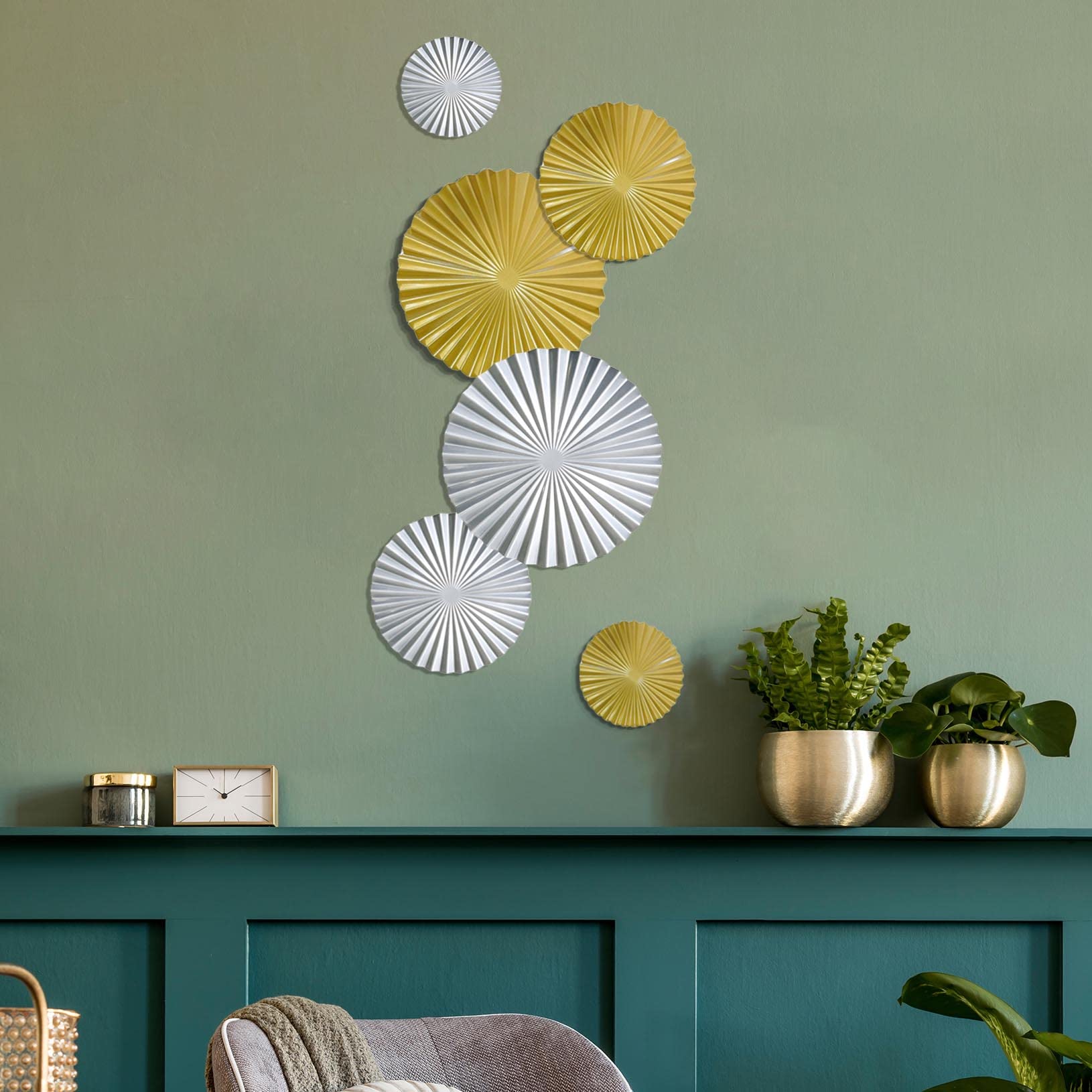 TNUEEIO Sunburst Wall Decor Set of 6?Metal Home Décor Wall-Mount Wall Art Decorative Hanging Sculpture?for Living Room Bedroom Office?L-15.7", M-11.8", S-7.8" (Mixed set of 6)