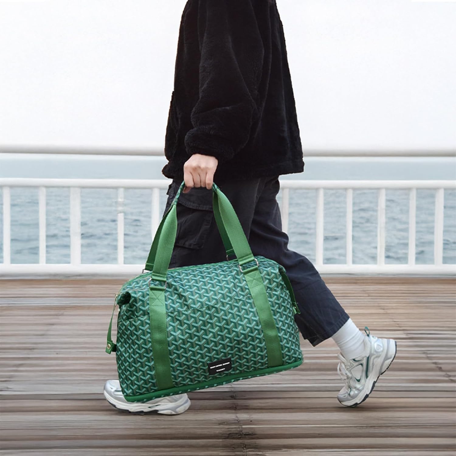TINYAT Gym Bag for Women Expandable Travel Duffle Bag Foldable Personal Item Travel Bag 32L Weekender Carry On Overnight Tote