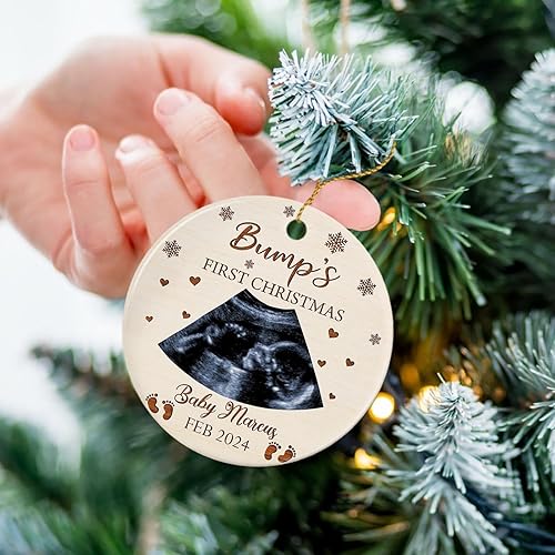 Miniatura 5 de Adorno de cerámica personalizado para la primera Navidad de Bump con nombre de foto, año con nombre, ecografía de panza de bebé, imagen fotográfica