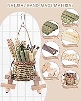 Vista 2 de Bissap Juguetes Masticables para Conejos, Cestas Colgantes de Hierba Marina Natural Masticables de Plantas Acuáticas Tejidas Golosinas Masticables