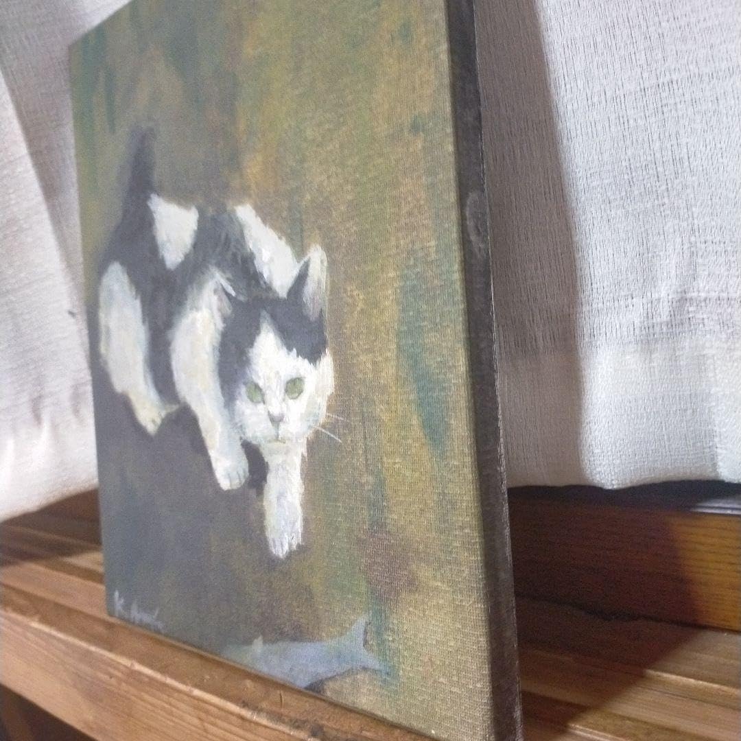 睨む猫 河川敷にて 【公式通販】