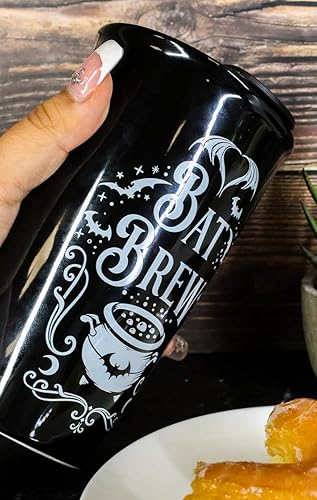 Miniatura 2 de Ebros Gift Gótico Wicca Sacred Bat Brew Magic Cauldron Taza de viaje de cerámica de doble pared con tapa 12oz Café Té Bebida Tazas Tazas Alquimia
