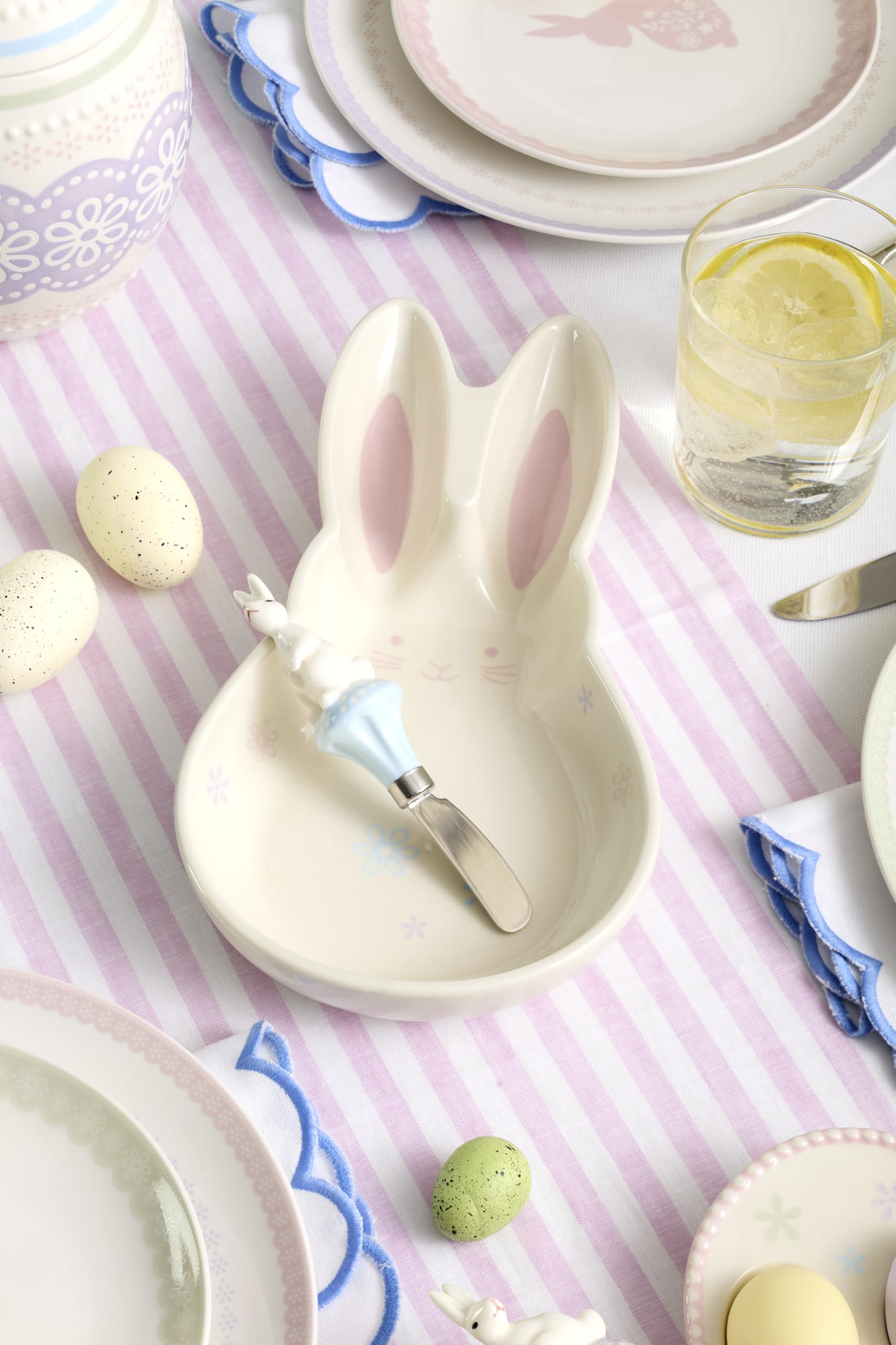 Amazon.com | Oneida Bunny Hop Stoneware Bunny Easter Serving