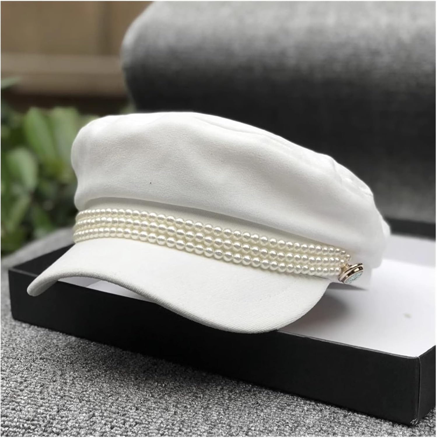 Early Autumn Pearl Hundred Flat Hat Women Spring and Winter Duck Tongue Beret(Black)