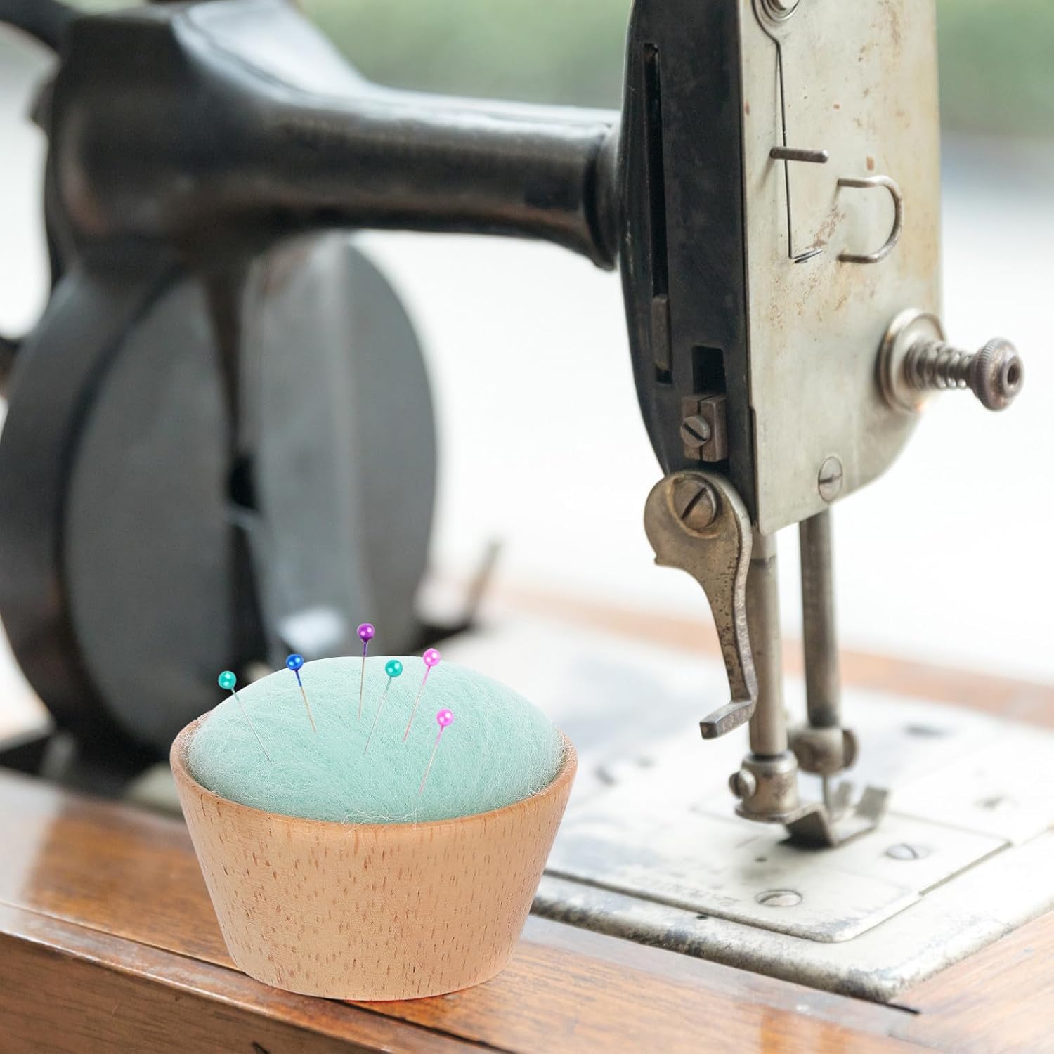 NULYLU Half-Round Wool Ball Needle Organizer with Wooden Base, Green Handmade Sewing Pincushion for Quilting and Hand Embroidery Storage