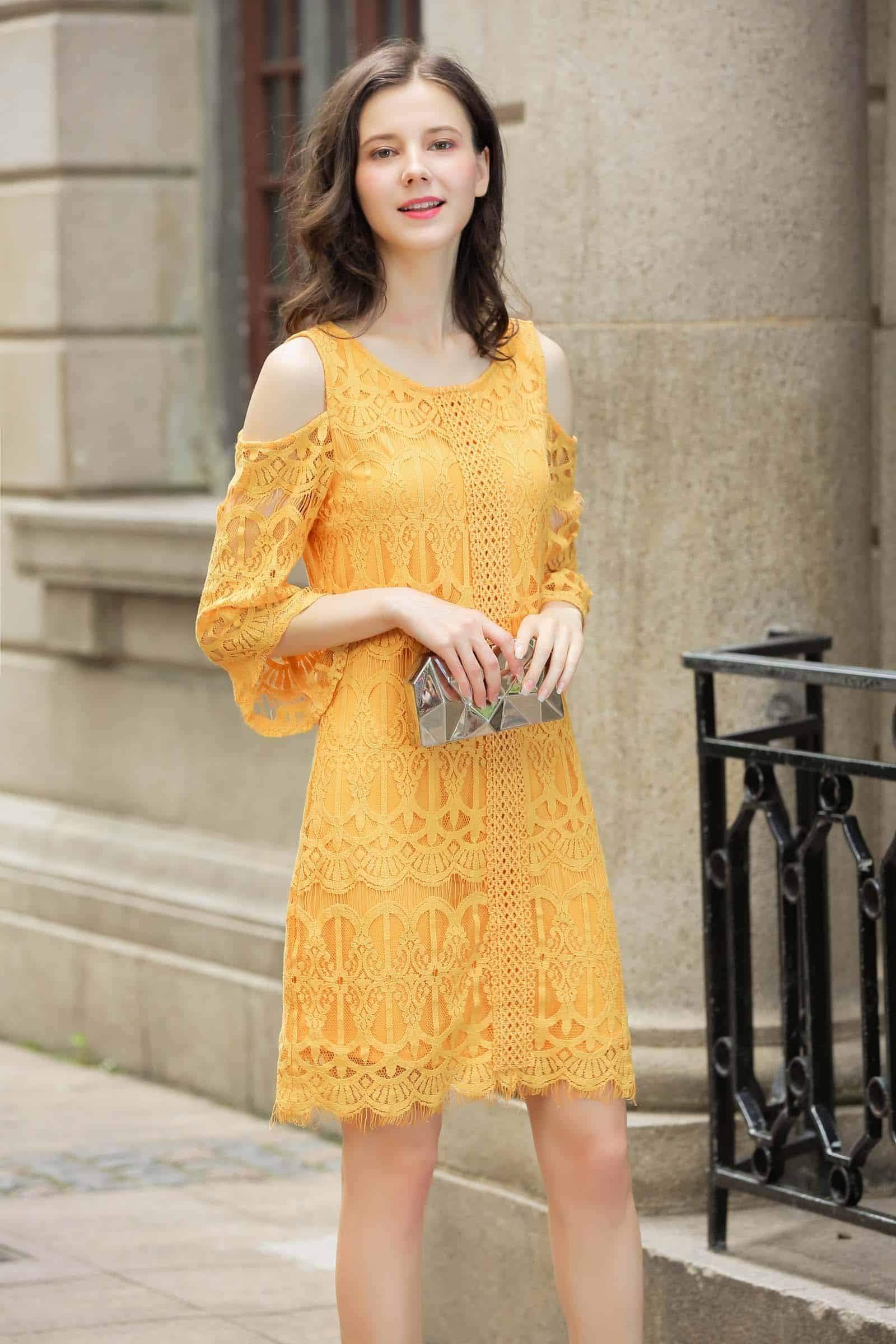 Junior Womens Lined Lace Dress 3/4 Sleeve Cold Shoulder Shift Dress
