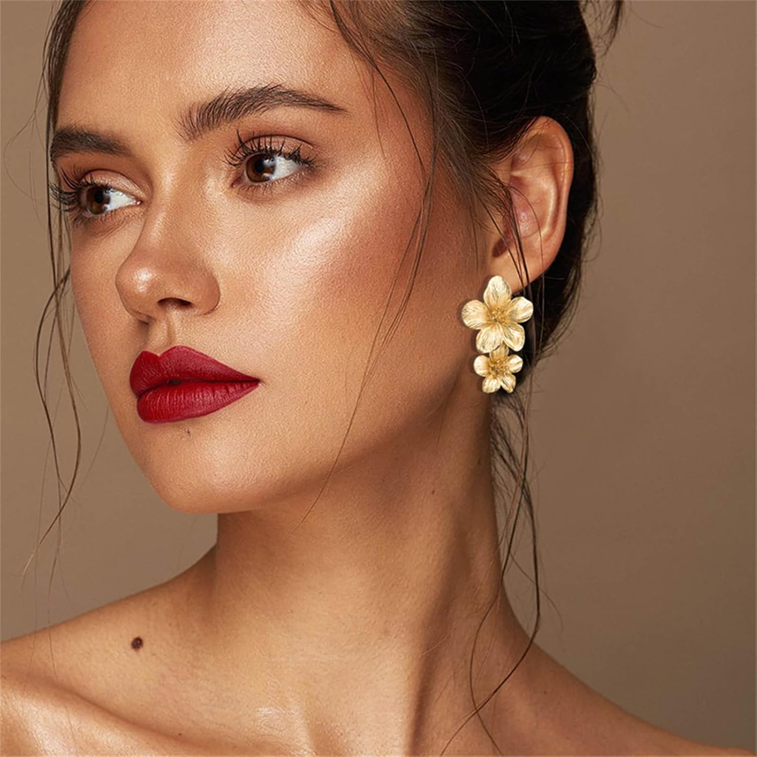 WCRAZYE Gold Chunky Flower Earrings Necklace Sets for Women Boho Statement Flower Earrings 18Gold Layered Floral Flower Chunky Collar Necklace Wedding Prom Fashion Jewelry - Image 3