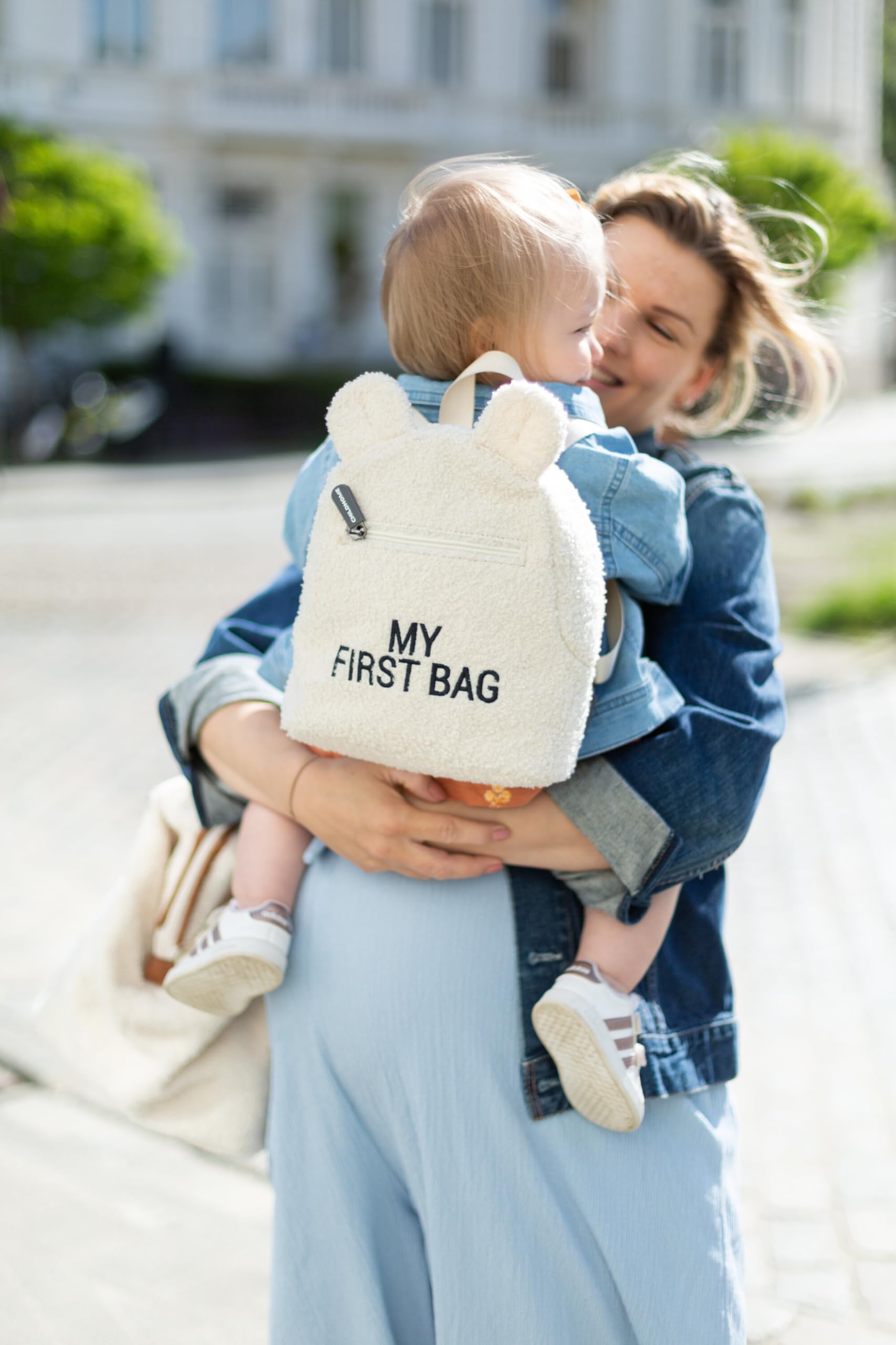 CHILDHOME, Sac À Dos Enfant Bébé, Ecole, Maternelle, Crèche, Deux Compartiments, Contenance Adaptée Lunchbag/Bouteille, Boucle De Sécurité Amovible, Déperlant, My First Bag, teddy écru