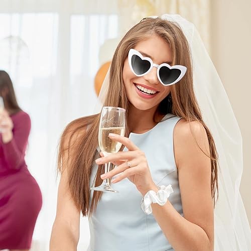 Miniatura 6 de 12 pares de gafas de sol para despedida de soltera en forma de corazón, decoraciones de fiesta de dama de honor, propuesta, regalos para mujeres