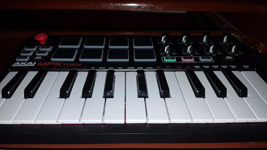 アカイMPK mini MK2 USB MIDIキーボード