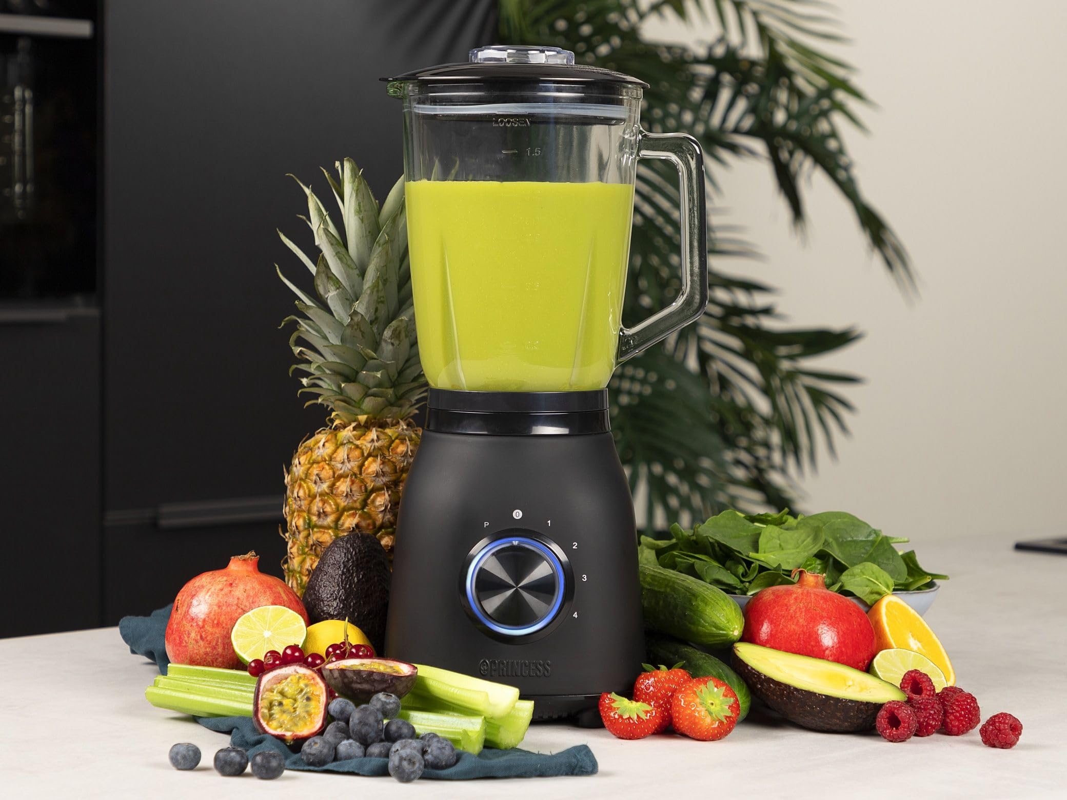 Princess Vakuum-Mixer – 6 Klingen, 1,5 L Mixbehälter, 1 L Trinkflasche, Stufenloser Drehregler, 800 Watt, Impulsfunktion BPA-Frei, 219600 weiß, schwarz