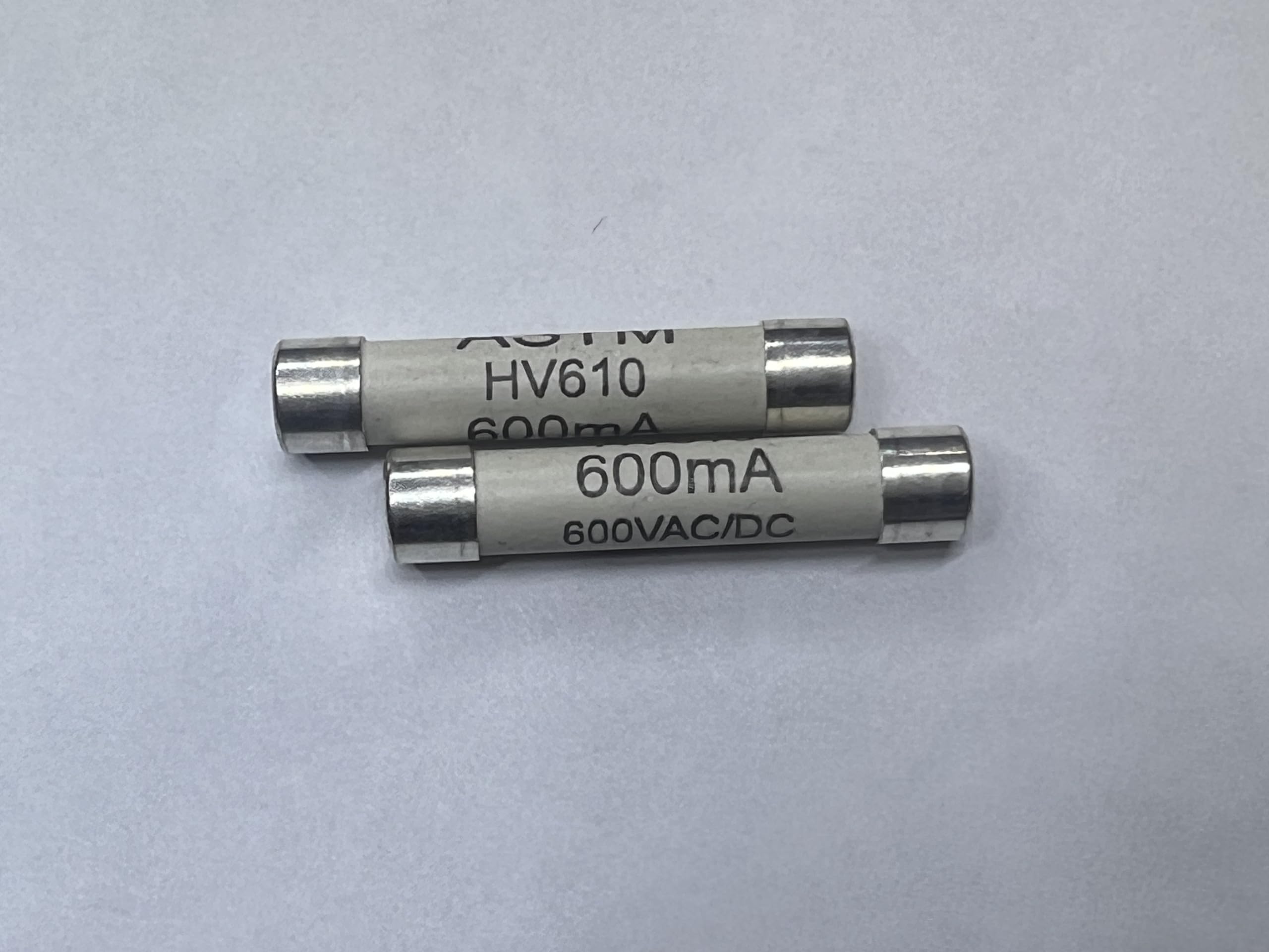 Ceramic Fuse (HV610), 600mA 600VAC/DC, 6x32mm for use in
