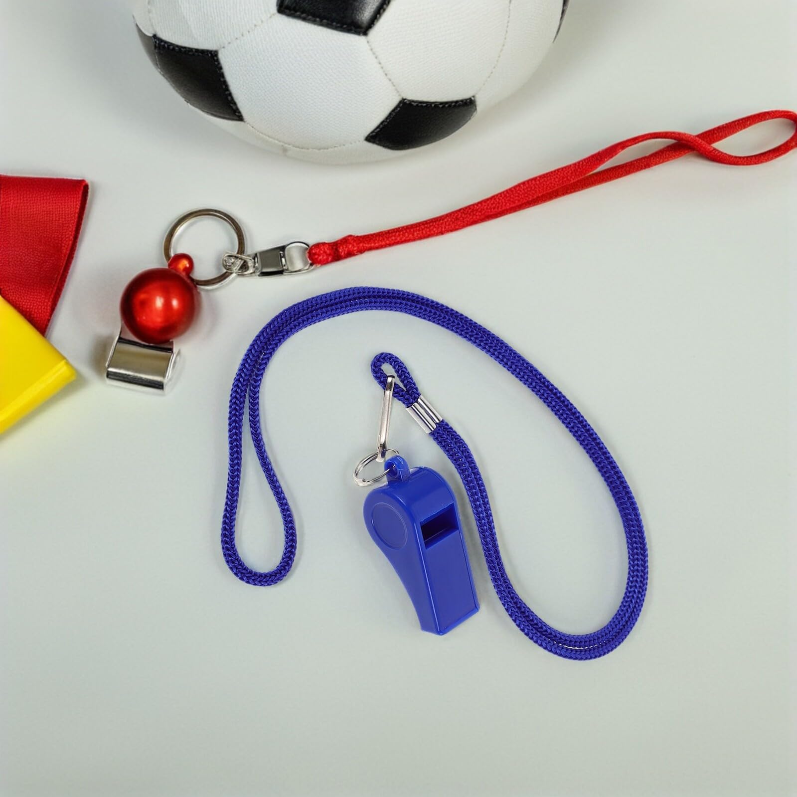 36 Piezas Silbatos Plásticos con Cordón Azul Silbato de Emergencia para Sonido Fuerte para Árbitros de Fútbol Deportes Campamento y Actividades