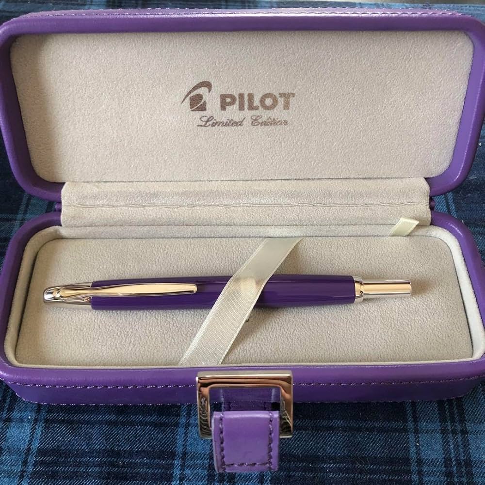 パイロット キャップレス2008年限定万年筆 パープル 中字 Ｍニブ Amazon | パイロット キャップレス2008年限定万年筆 パープル