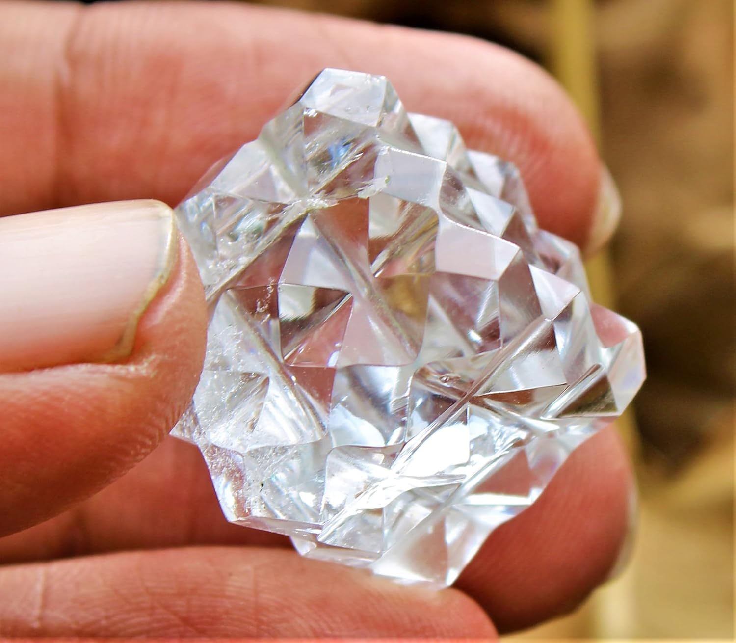 Polished Hand Carved Natural Clear Quartz Crystal (Sphatik) Stone 54 Mini Pyramids Cube Chakra Healing Raw Minerals Healing Power Geometry Tool 20mm