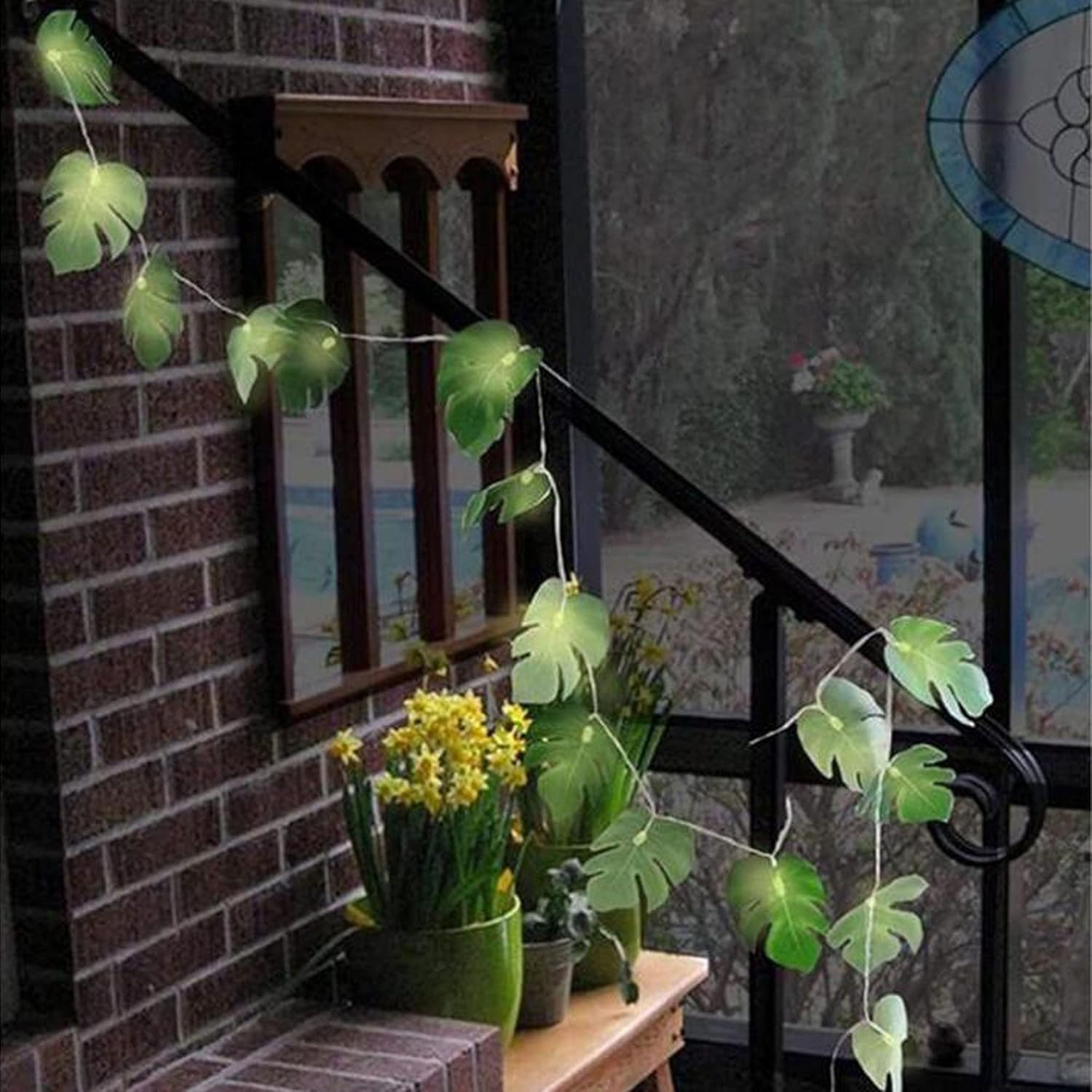 Plug in Monstera Leaf String Lights, 33 Ft 100 LEDs Artificial Palm Leaves Wall Hanging Vine Green Leaf Fairy Lights with Remote Controller for Christmas Bedroom and Courtyard Park