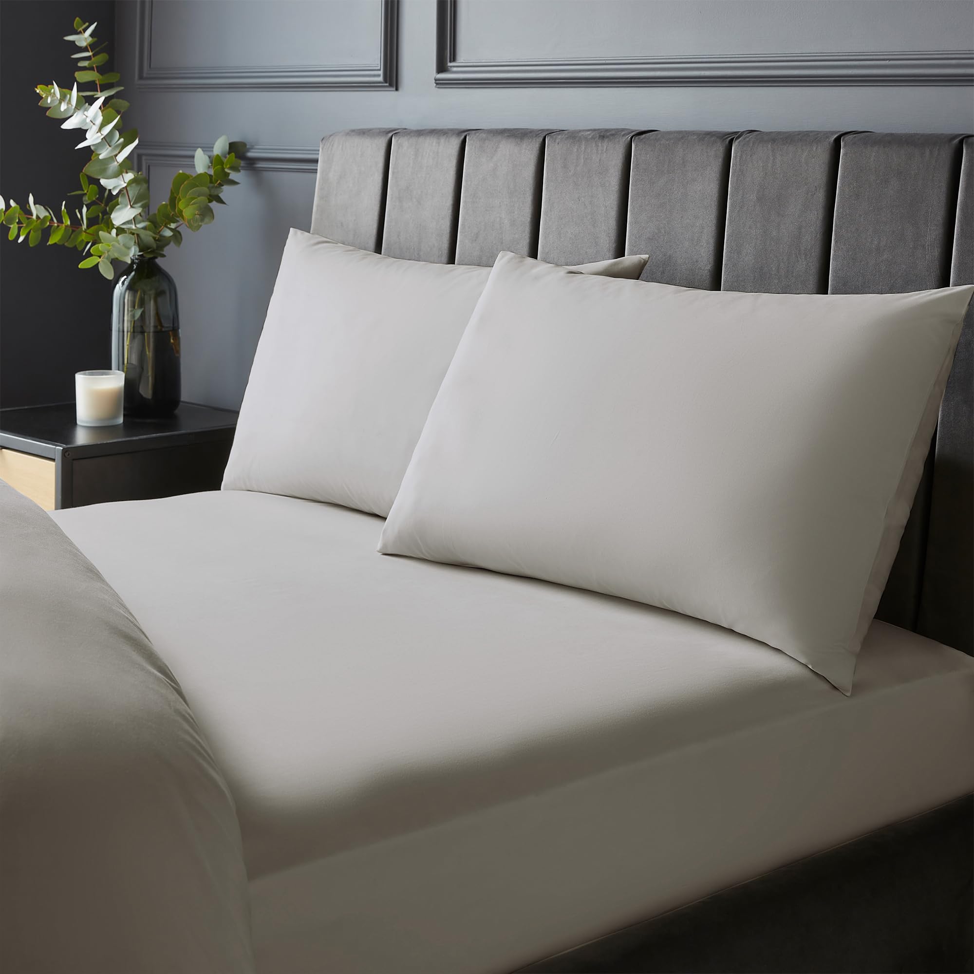 Silentnight Pure Cotton Pillowcase Pair - Luxurious Cool Soft Touch 200 Thread Count - Naturally Breathable 100% Cotton Bed Pillow Cover Set - Machine Washable - Light Grey, Pack of 2