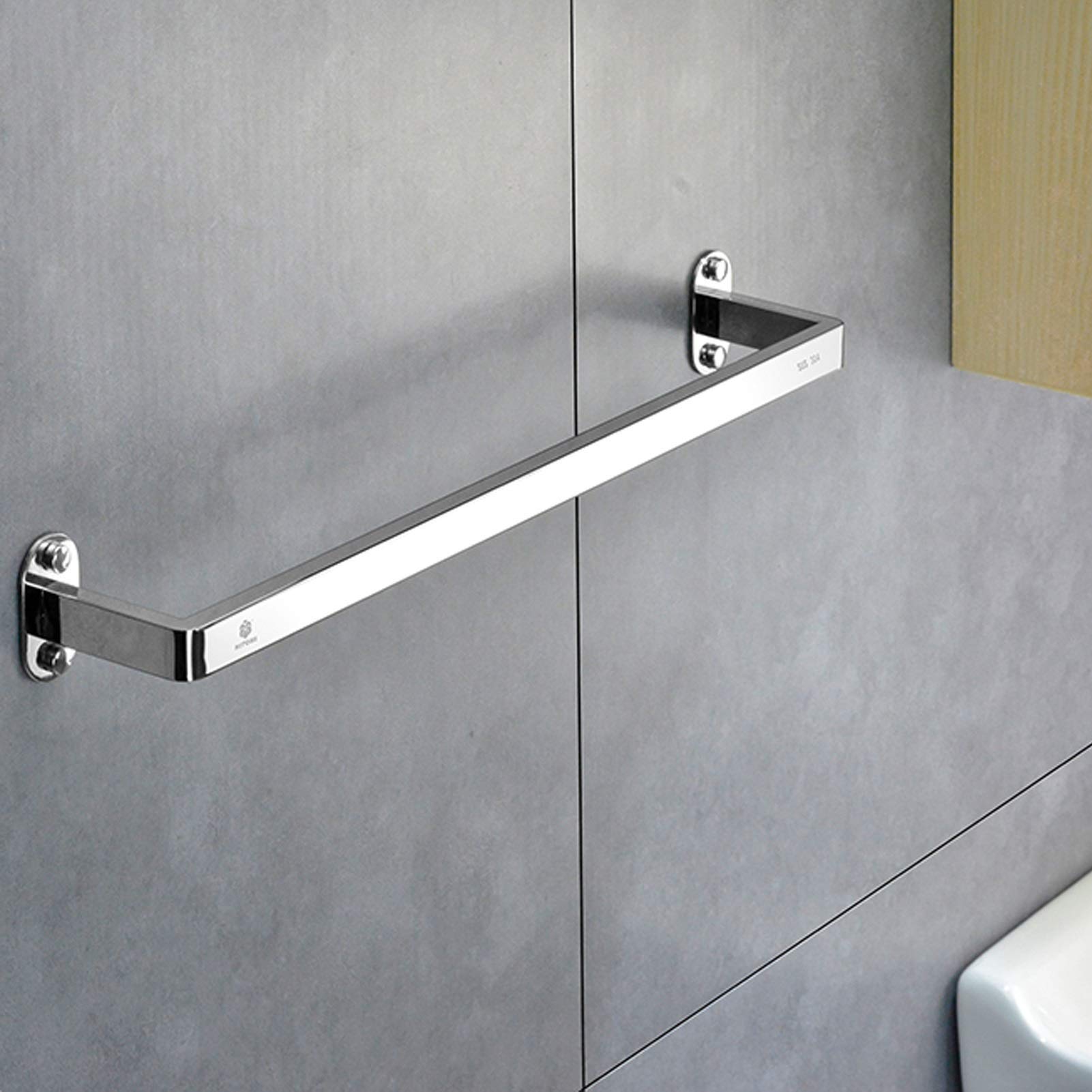 Barre porte-serviettes murale pour optimiser le rangement d'une cuisine ou salle de bain