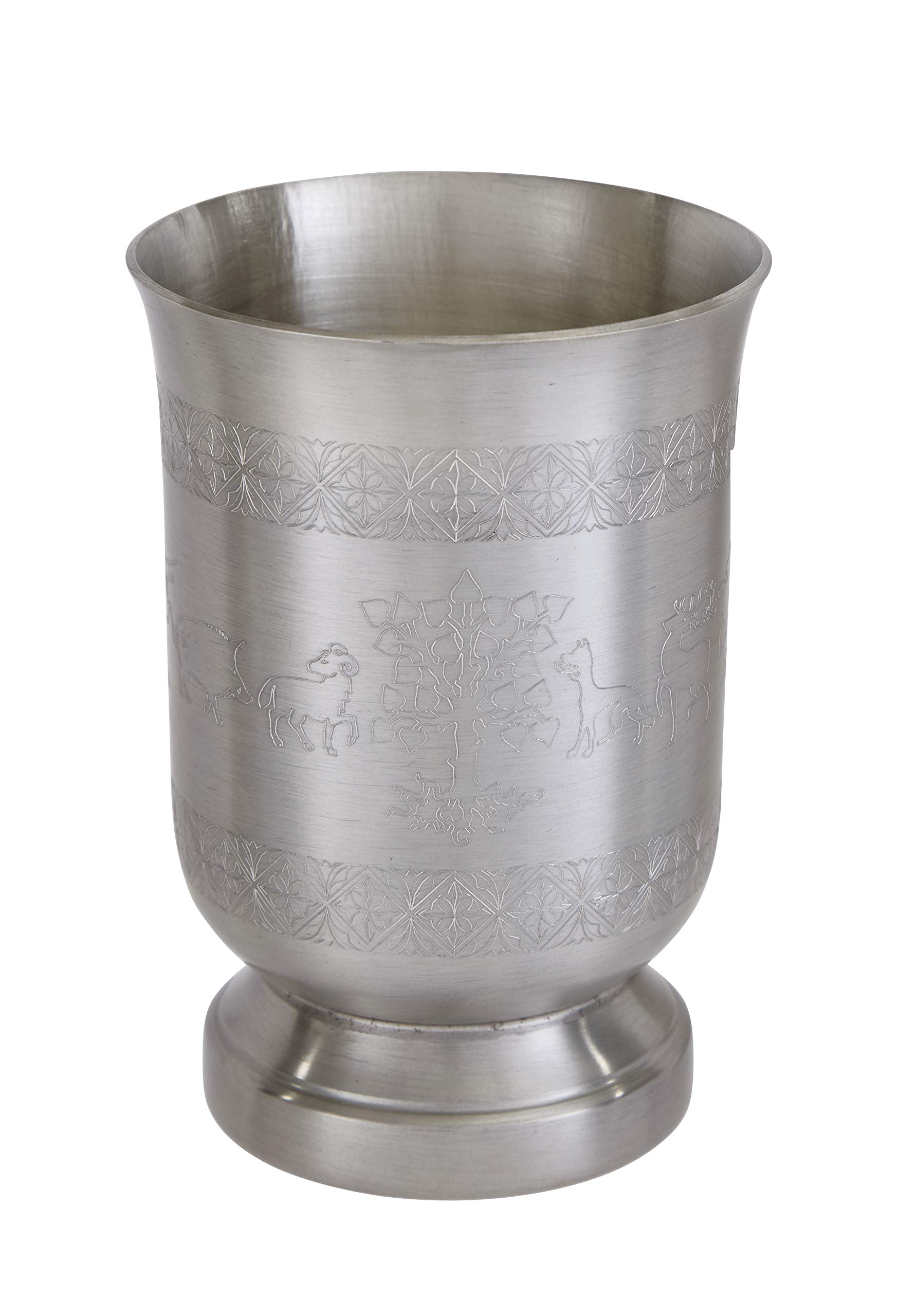 Tasse médiévale avec scène de chasse
