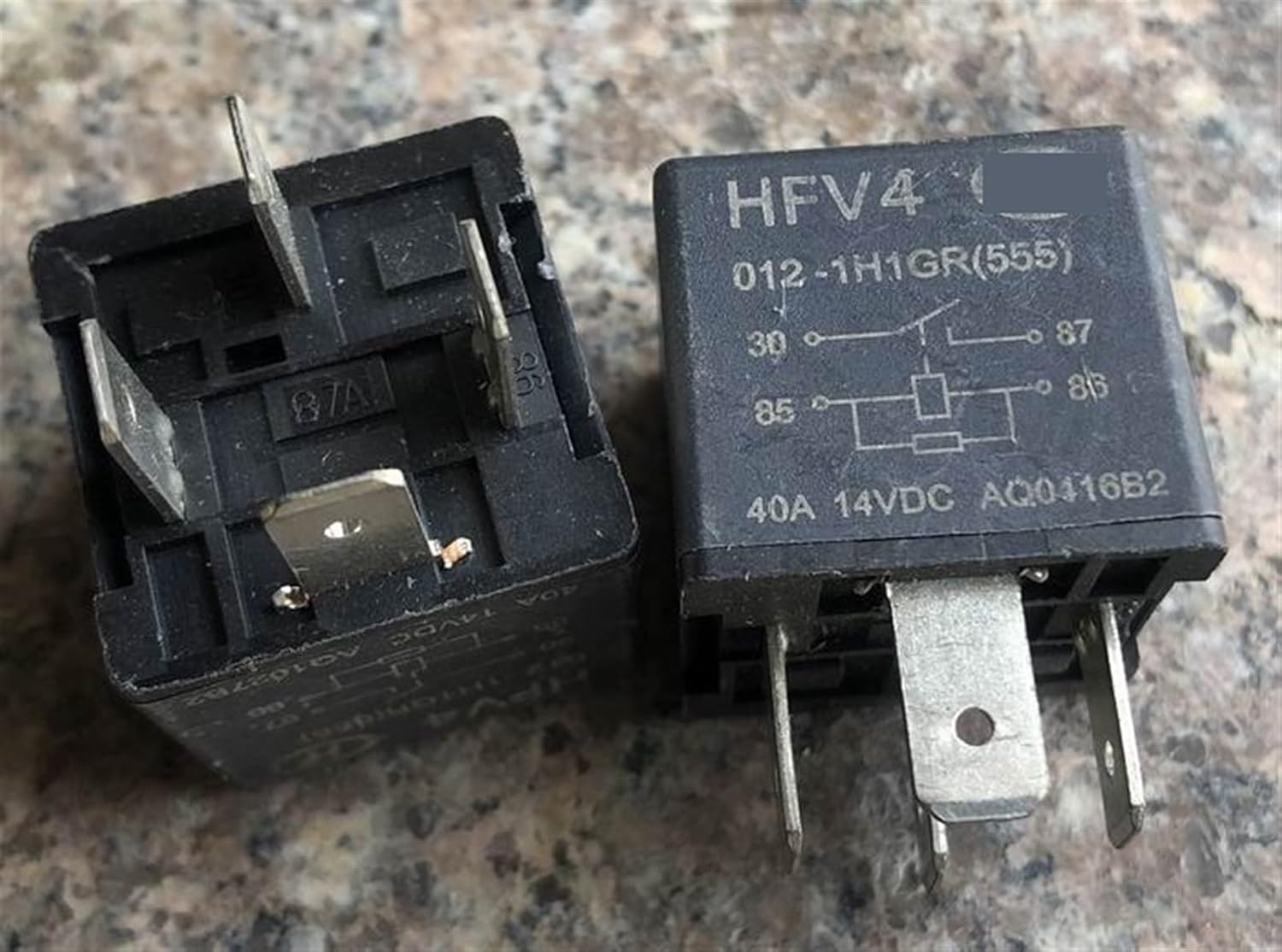 HFV4 012-1H1GR HFV4 012-1H1GR(555) HFV4 012-1H1SGR 511618028 (V4-1A-12V-40A) Relay 4pins Relay Base 1Pcs (Size : HFV4 012-1H1GR(555))