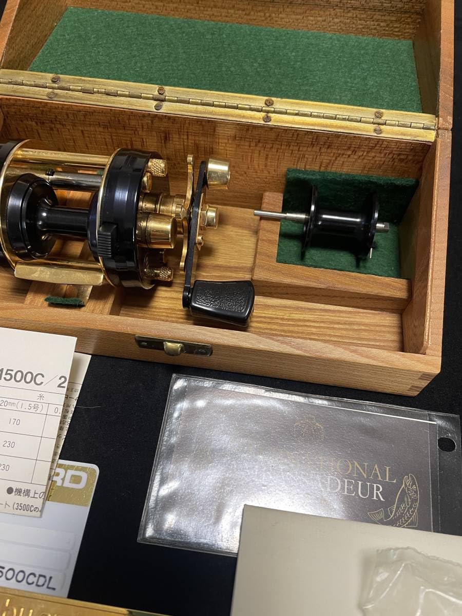 Amazon.co.jp: ABU Ambassadeur アブ アンバサダー 2500CDL 金黒 アブ 