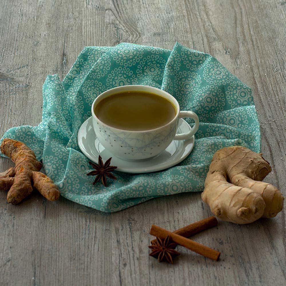 Golden Ladle Organic Chicken Bone Broth (6 Resealable Cartons) | Low Sodium - Nutritious Stock, Rich in Protein | Delicious Base for Soups or Other Healthy Food Recipes | By Gourmet Kitchn