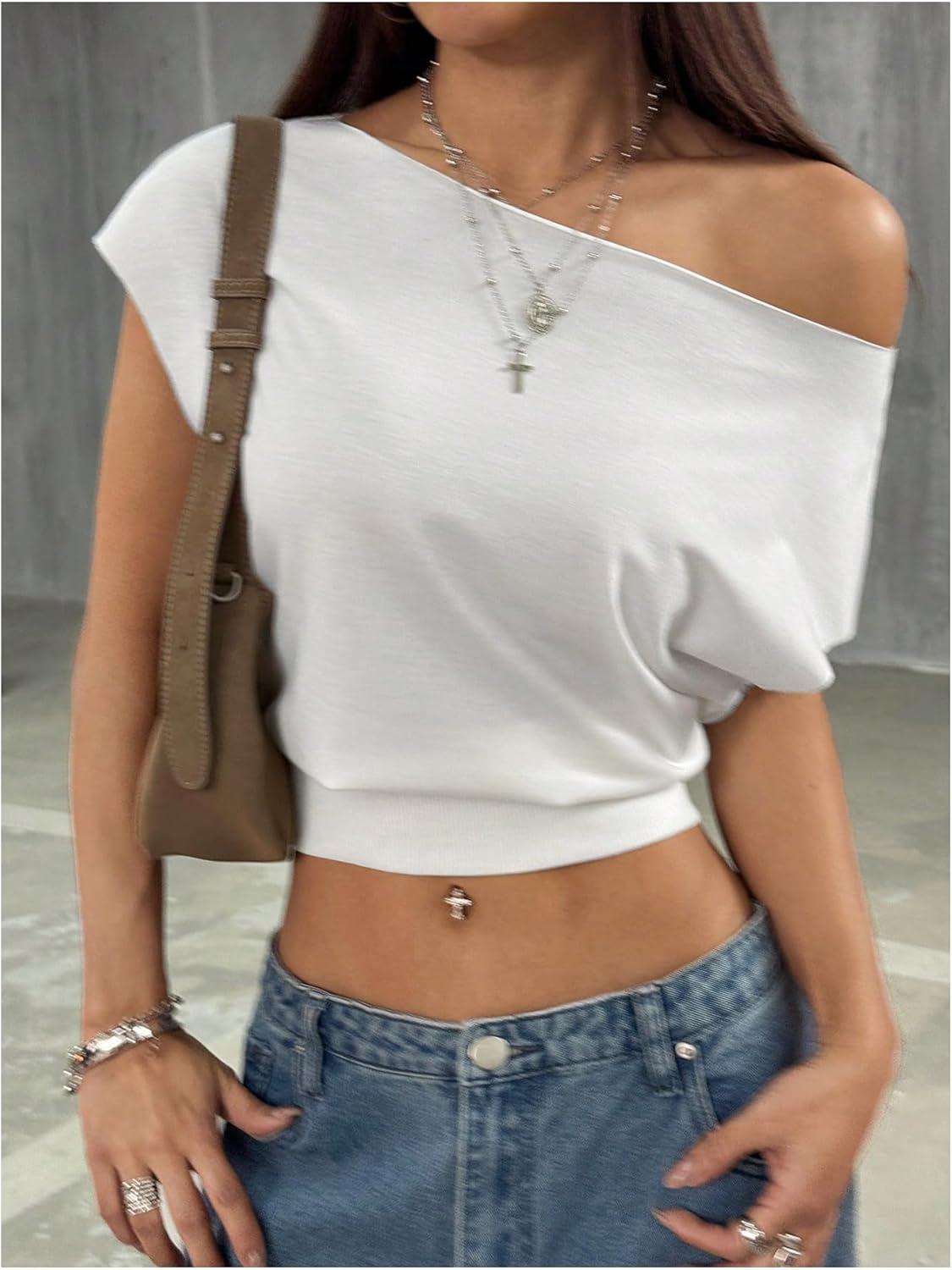 MakeMeChic Women's Off The Shoulder Y2k Tops Crop T Shirt Short Sleeve Going Out Tops - Image 4