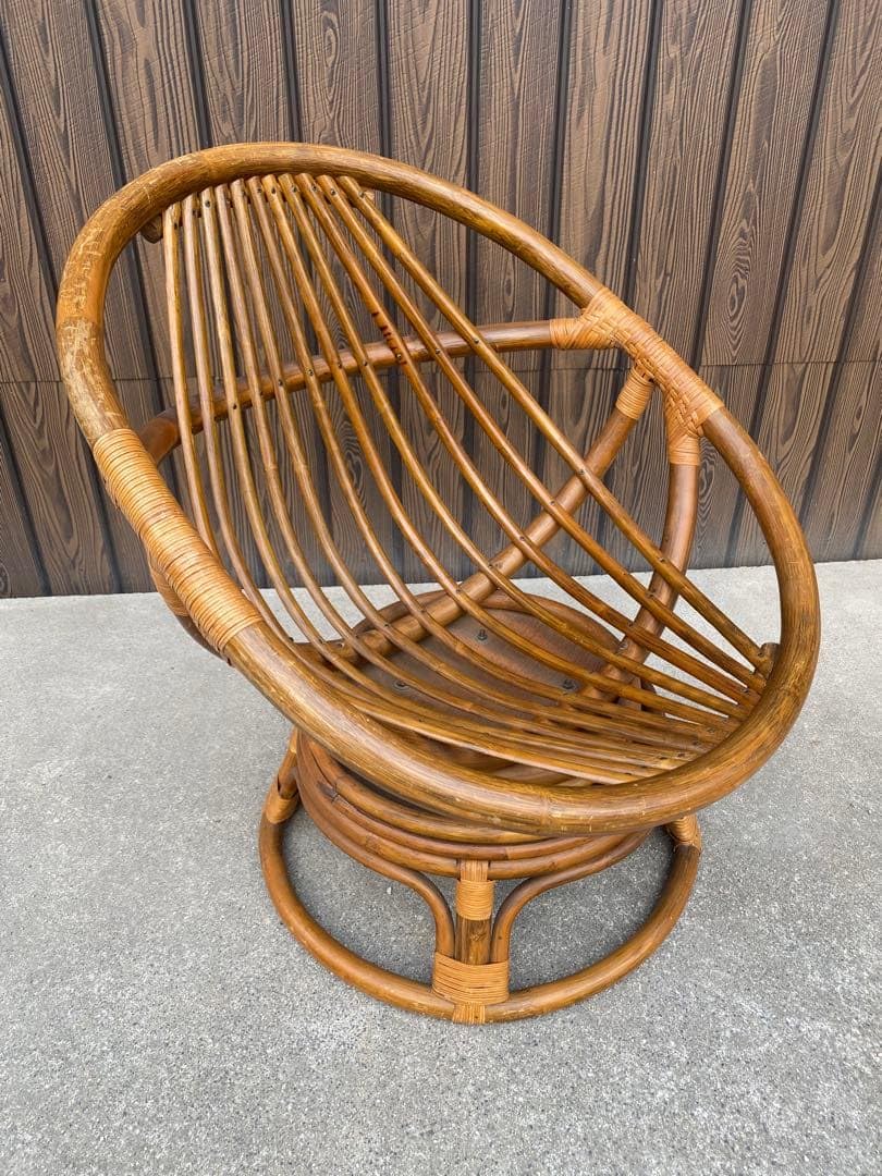 昭和レトロ　古家具　回転式ラタンチェア　ラタンソファ　エッグチェア　藤家具 Amazon｜回転式ラタンチェア ラタンソファ エッグチェア 藤家具 レトロ