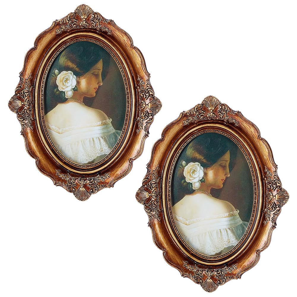 Cadres photo décoratifs classiques dorés pour habiller un mur de chambre