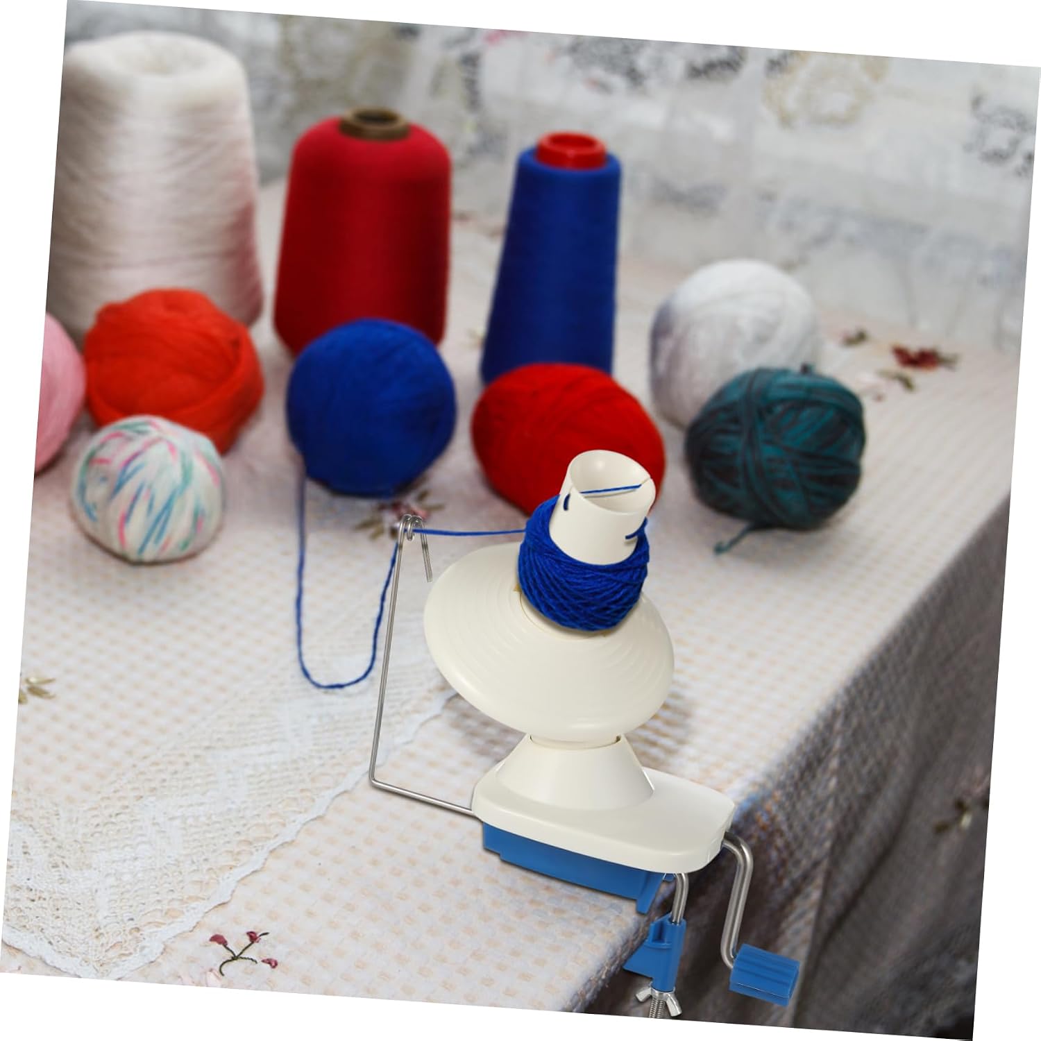 Artibetter Hand Operated Yarn Winder Yarn Ball Winder for Crocheting Knitting Supply Wood for