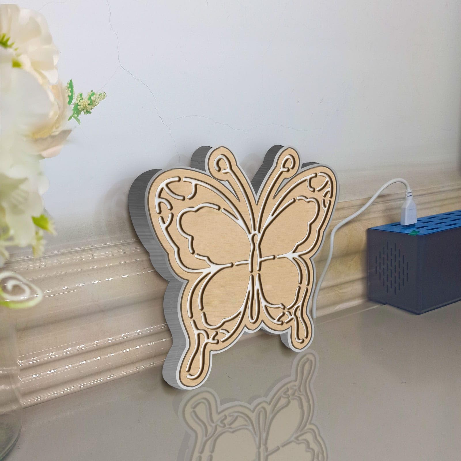 Bella scatola luminosa a LED a forma di farfalla, decorazione artistica da parete, cartello luminoso, decorazioni da scrivania, regalo per gli amanti della natura, appassionati di insetti (RGB