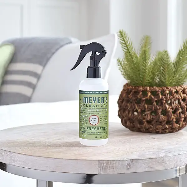 Mrs. Meyer's Clean Day Room Freshener, Iowa Pine (8 Fl Oz (Pack of 1)) 4