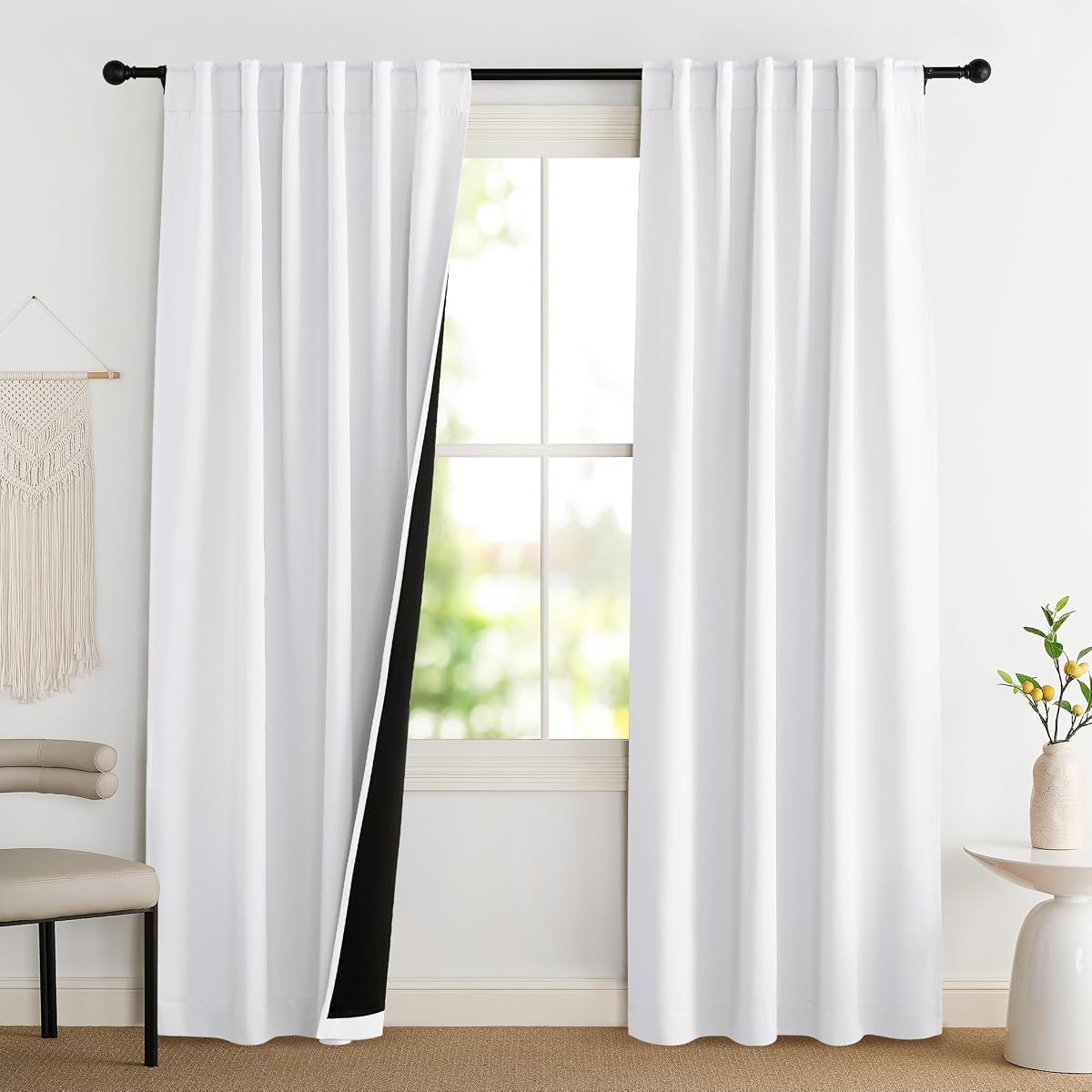 Paneles de cortina de ventana 100 % opacos, cortinas que bloquean la luz fría y completa con forro negro para guardería, cortinas con aislamiento térmico de 84 pulgadas (blanco puro, 2 piezas, 52 pulgadas de ancho)