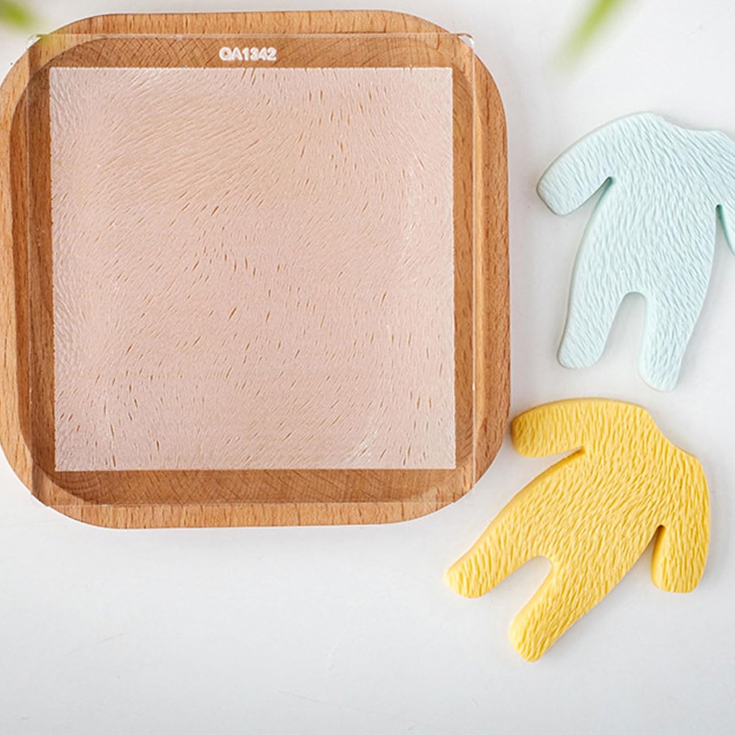 Practical Fondant Embossing Pad Flower Lace Embossing Acrylic Stamp for Fondant Sugar Craft Chocolate Cakes Dessert Craft Supplies