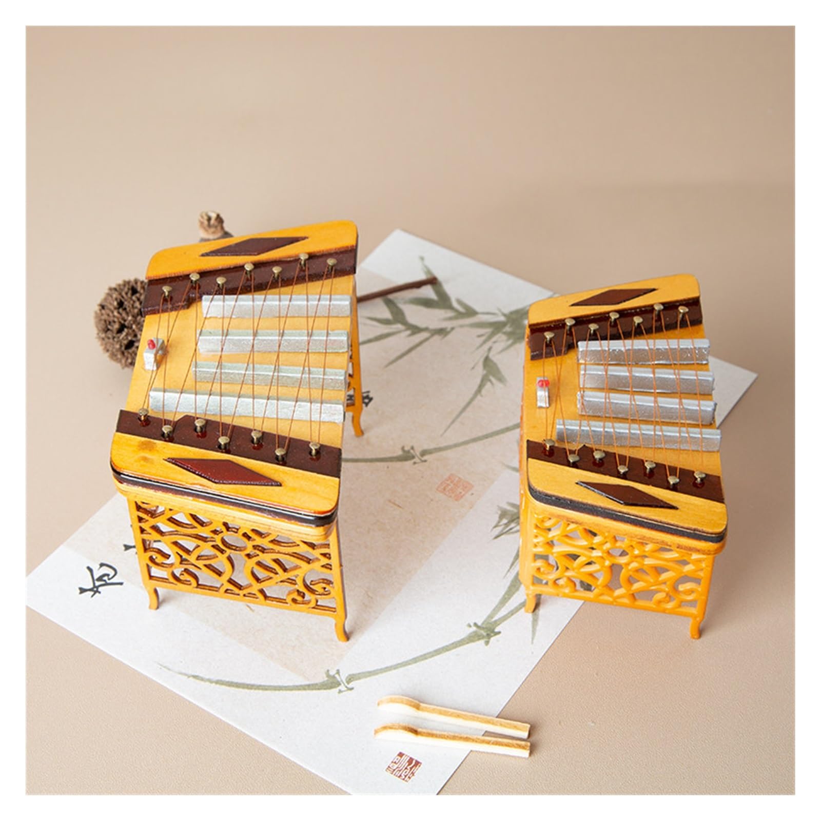 Dulcimer in miniatura, modello di strumento musicale, ornamento tradizionale retrò, decorazione da scrivania, strumento per eufonio per adulti (12 cm)