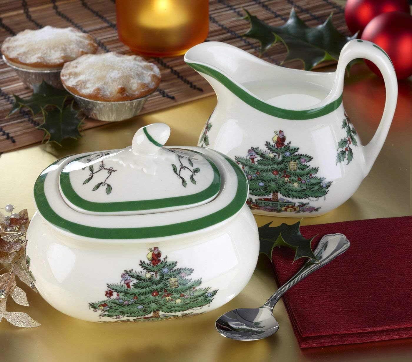 Spode Christmas Tree Sugar & Creamer Set - 16oz Sugar Bowl with Lid & 8oz Creamer - Fine Earthenware Holiday Tea & Coffee Serving Set - Dishwasher Safe Festive Tableware