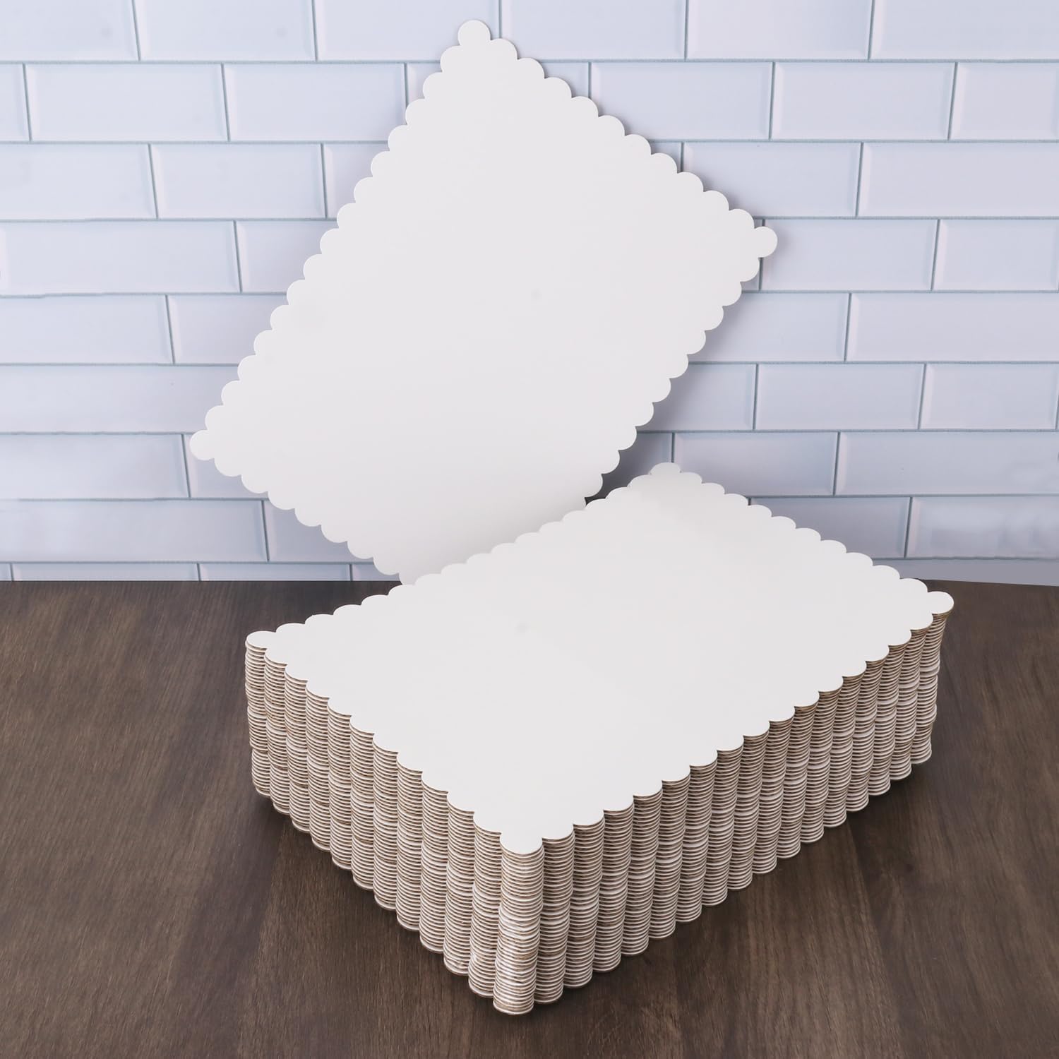 50 Pcs White Cake Boards, 14 x 10 Inch Rectangular Cardboard Cake Base, Scalloped Edges, Disposable Paper Cake Board for Elegant Dessert Presentation & Versatile Use
