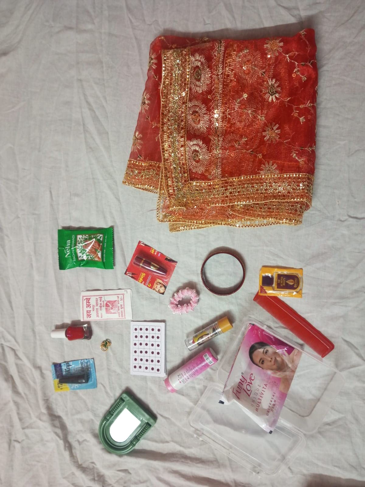 sp MATA Rani Sholah Shringaar-Navratri MATA ka Suhag Kit/ - Devi Solah Shringar Kit with Beautiful Shringars-Multiple Items Box Packing with MATA Ki Chadawa Chunri 1 Meter for Devi Mataran Red