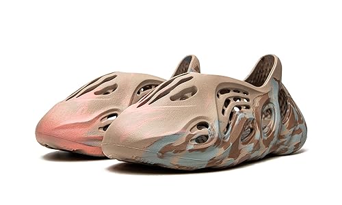 Amazon | adidas メンズ Yeezy フォームランナー GY3969 MX